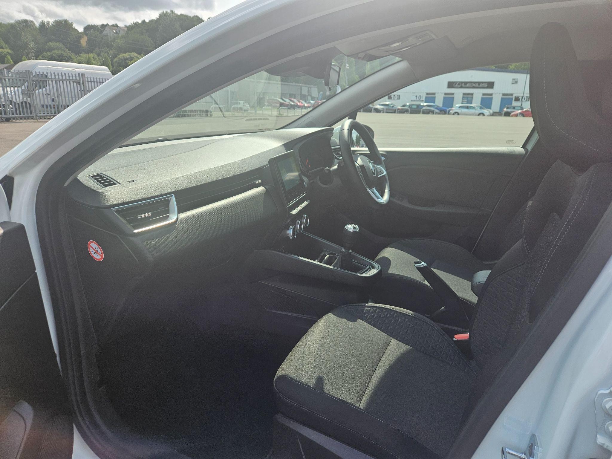 Renault Clio Image 18