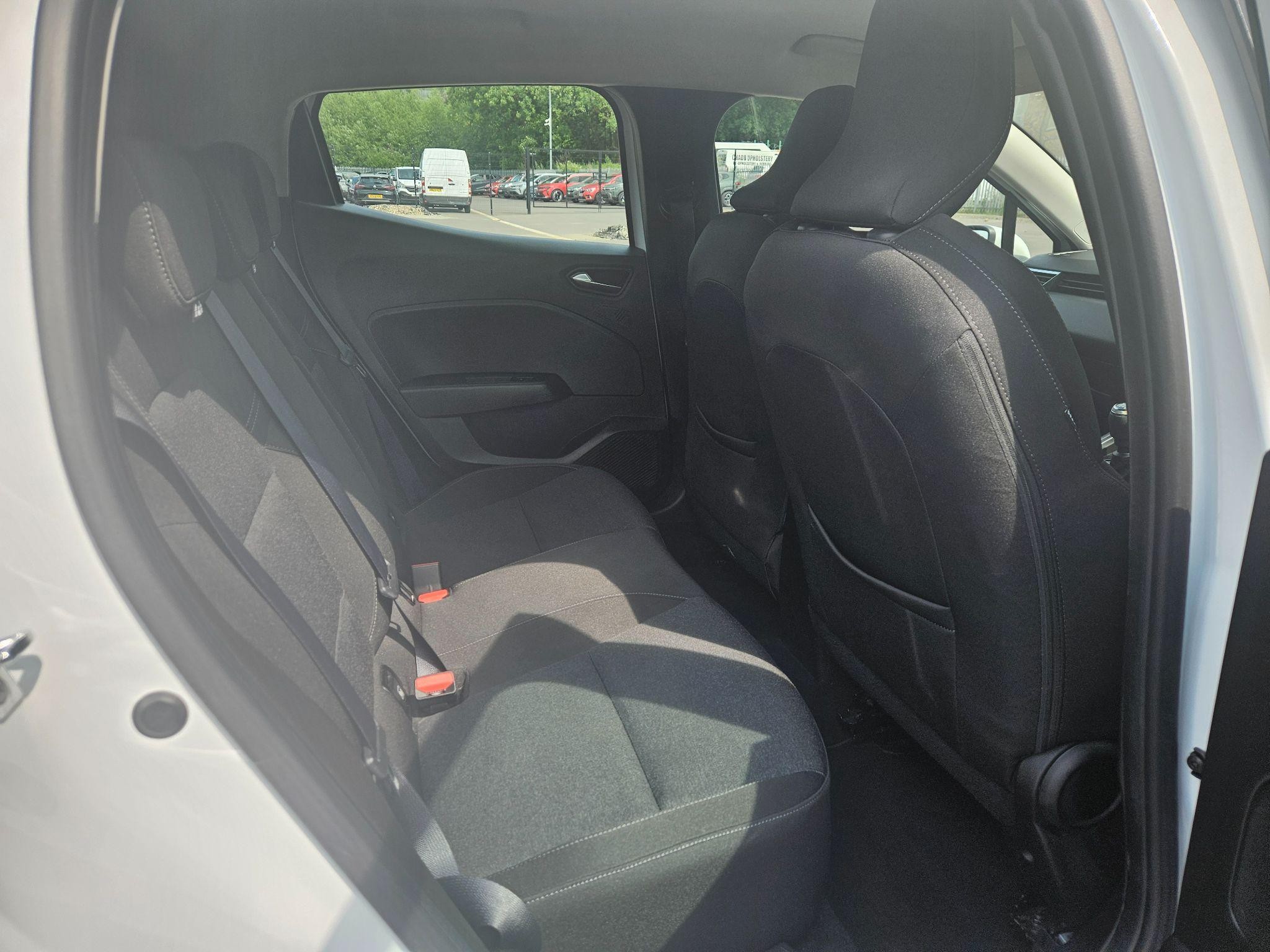 Renault Clio Image 26
