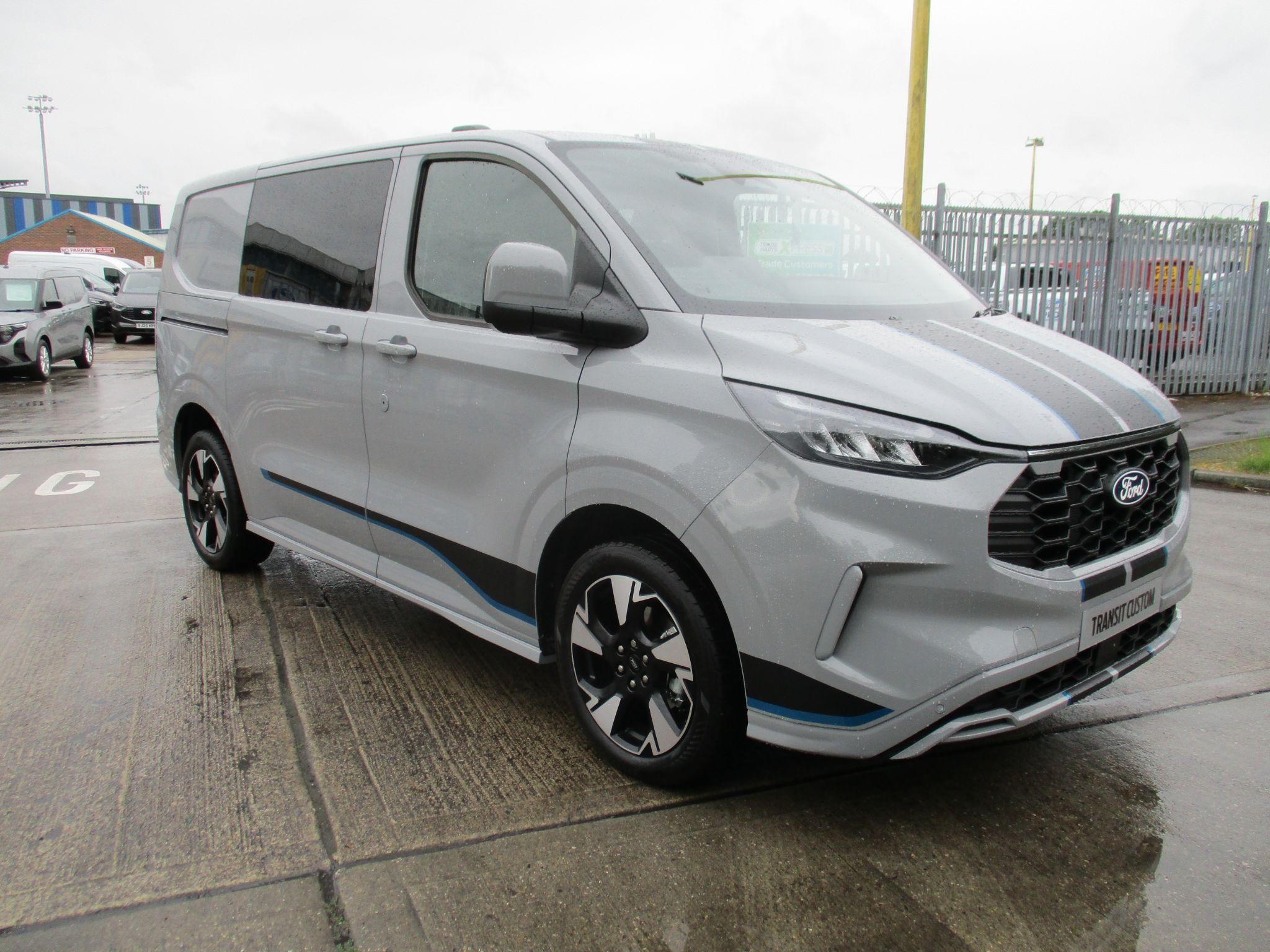 Ford Transit Custom Image 1