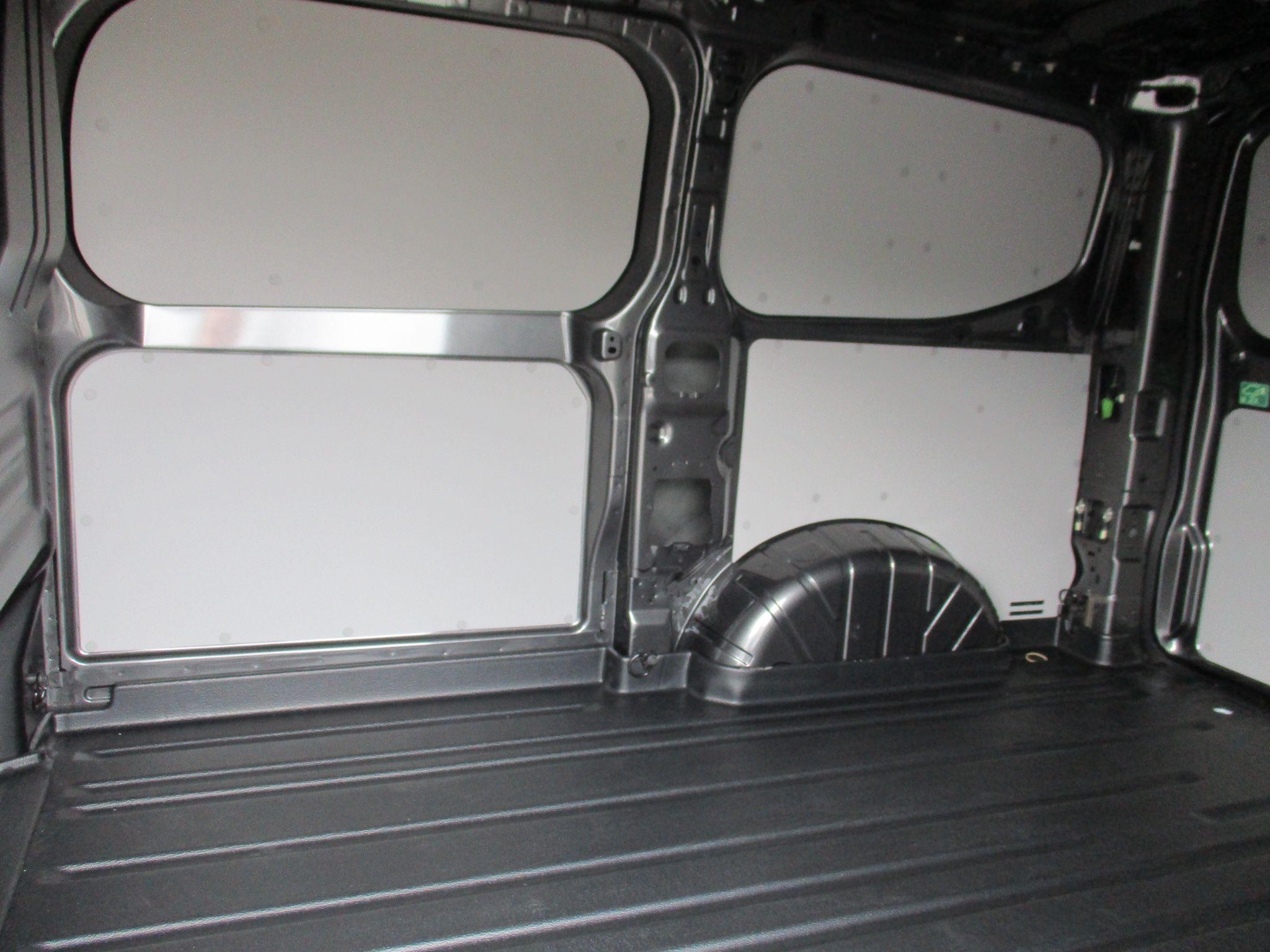 Ford Transit Custom Image 15