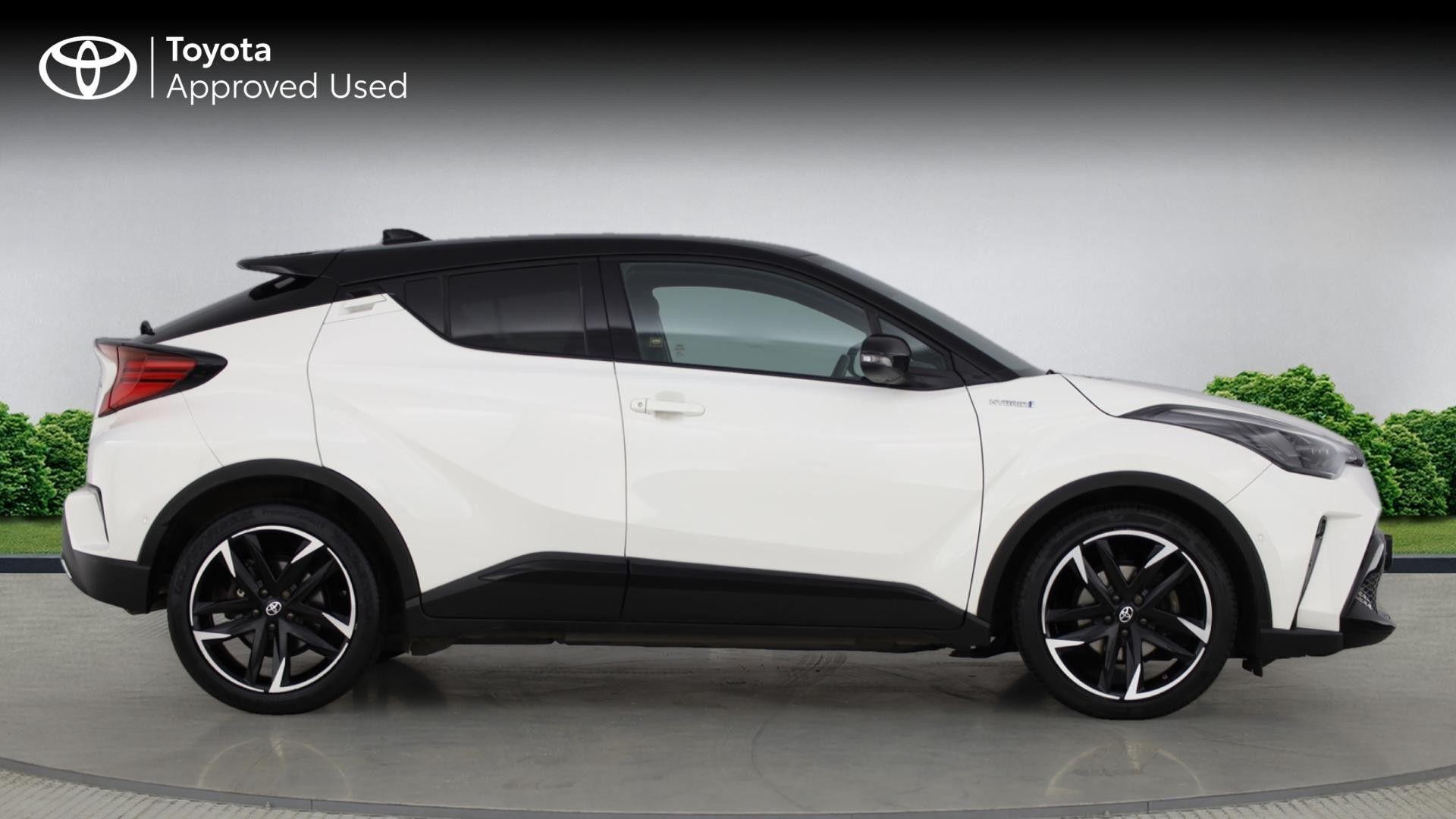 Toyota C-HR Image 4