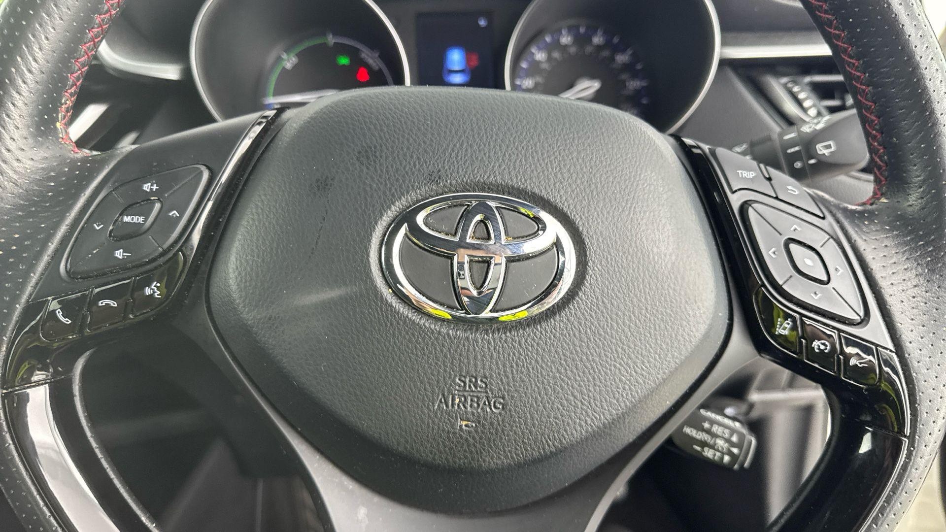 Toyota C-HR Image 16
