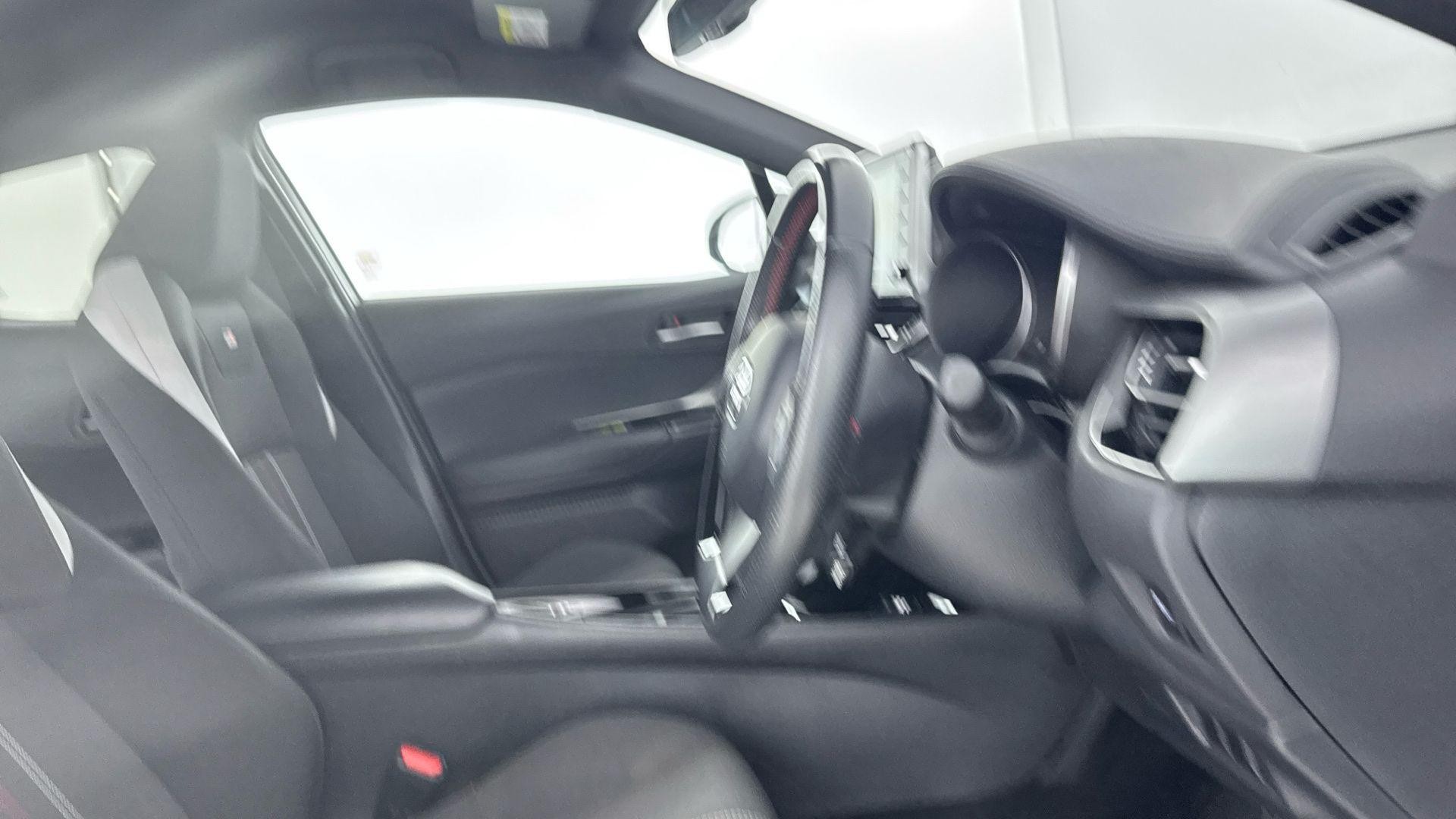 Toyota C-HR Image 19