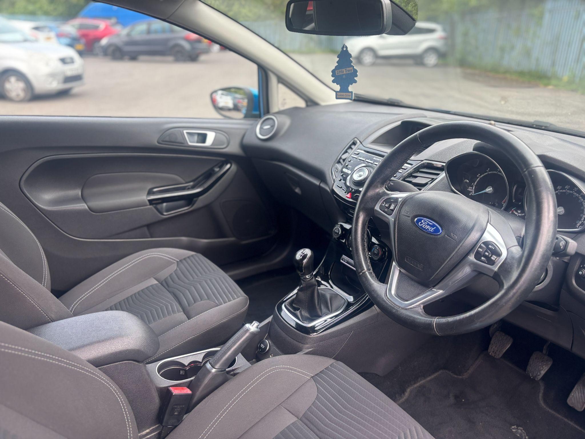 Ford Fiesta Image 9