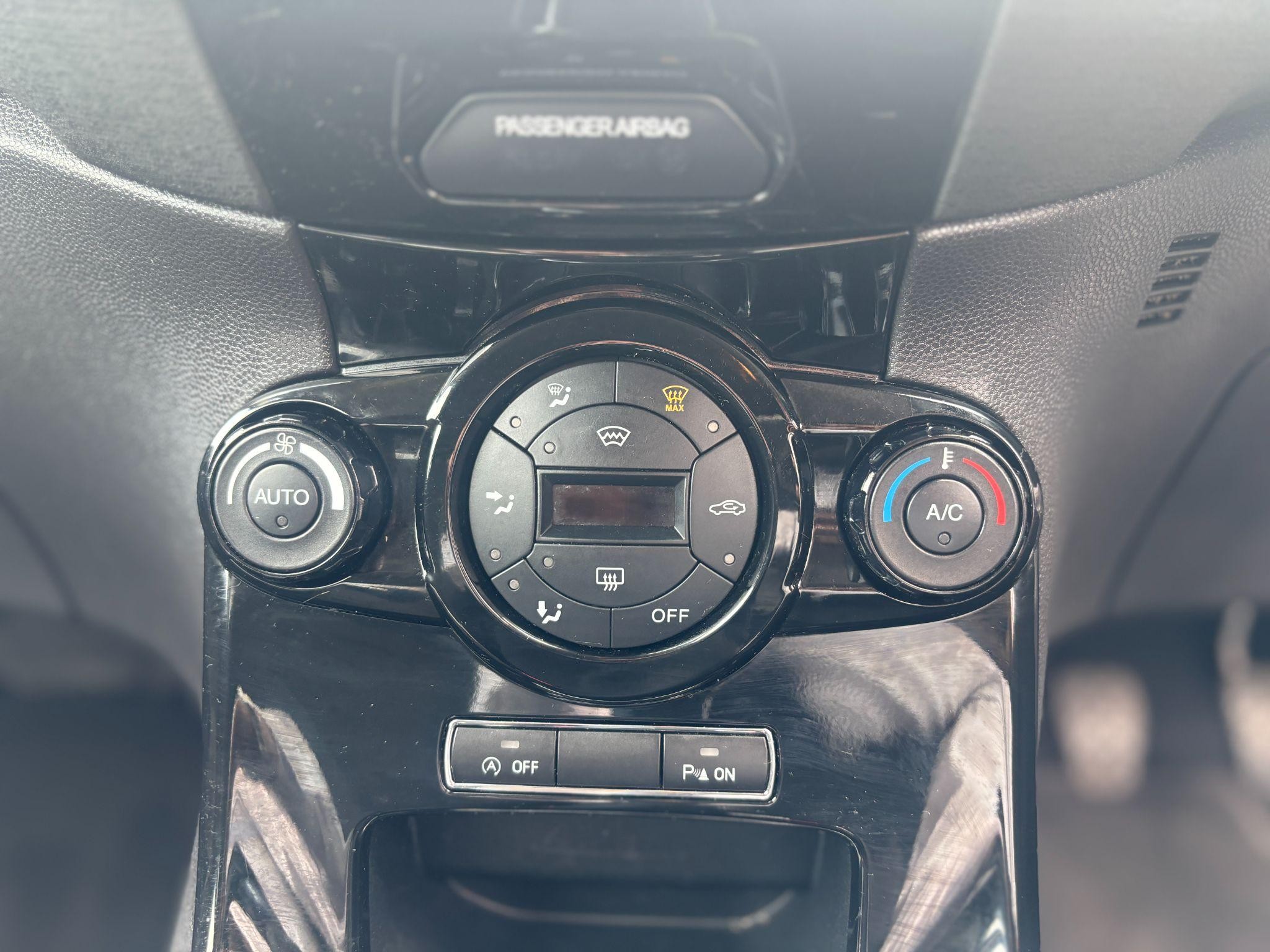 Ford Fiesta Image 10