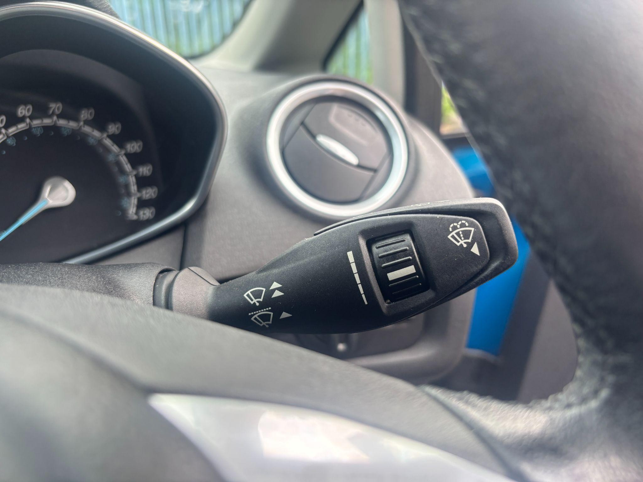 Ford Fiesta Image 16