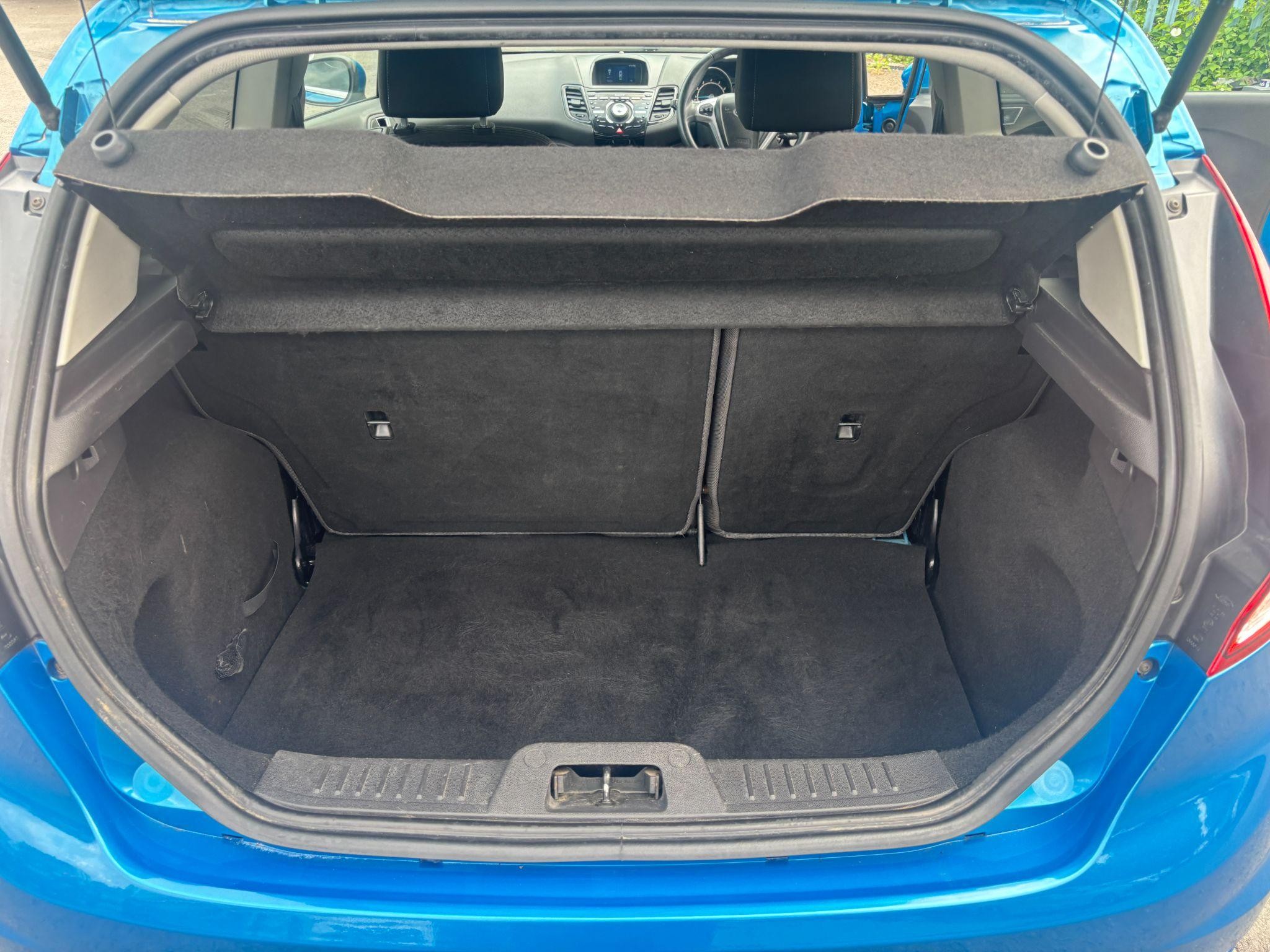 Ford Fiesta Image 21