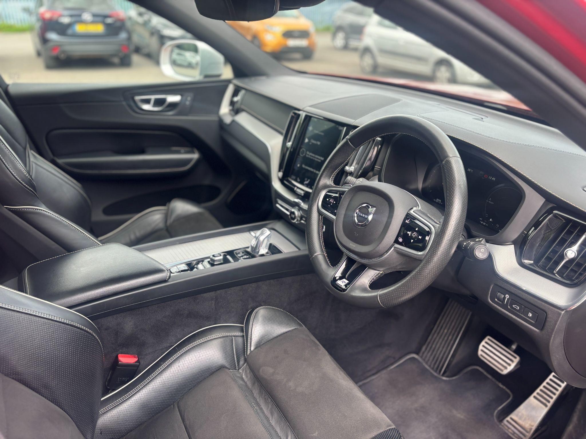 Volvo XC60 Image 11