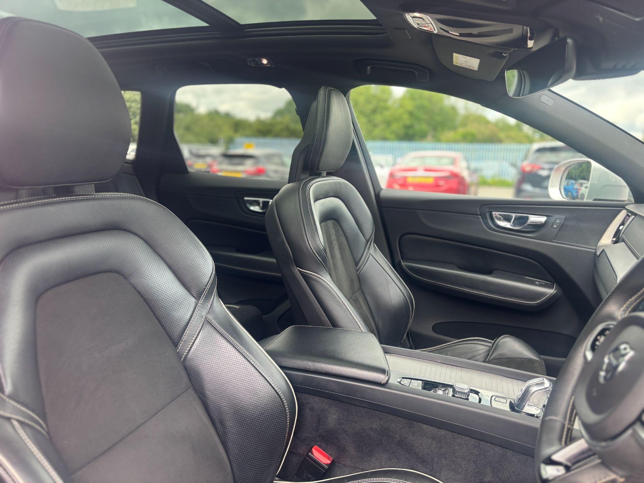 Volvo XC60 Image 12