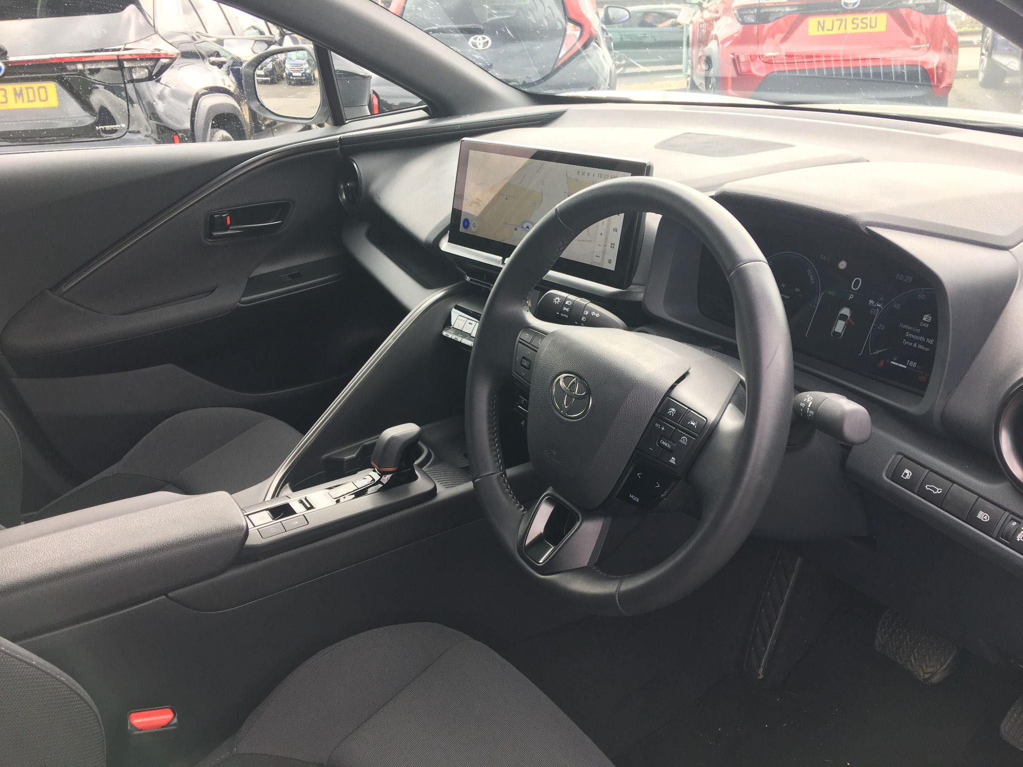 Toyota C-HR Image 13