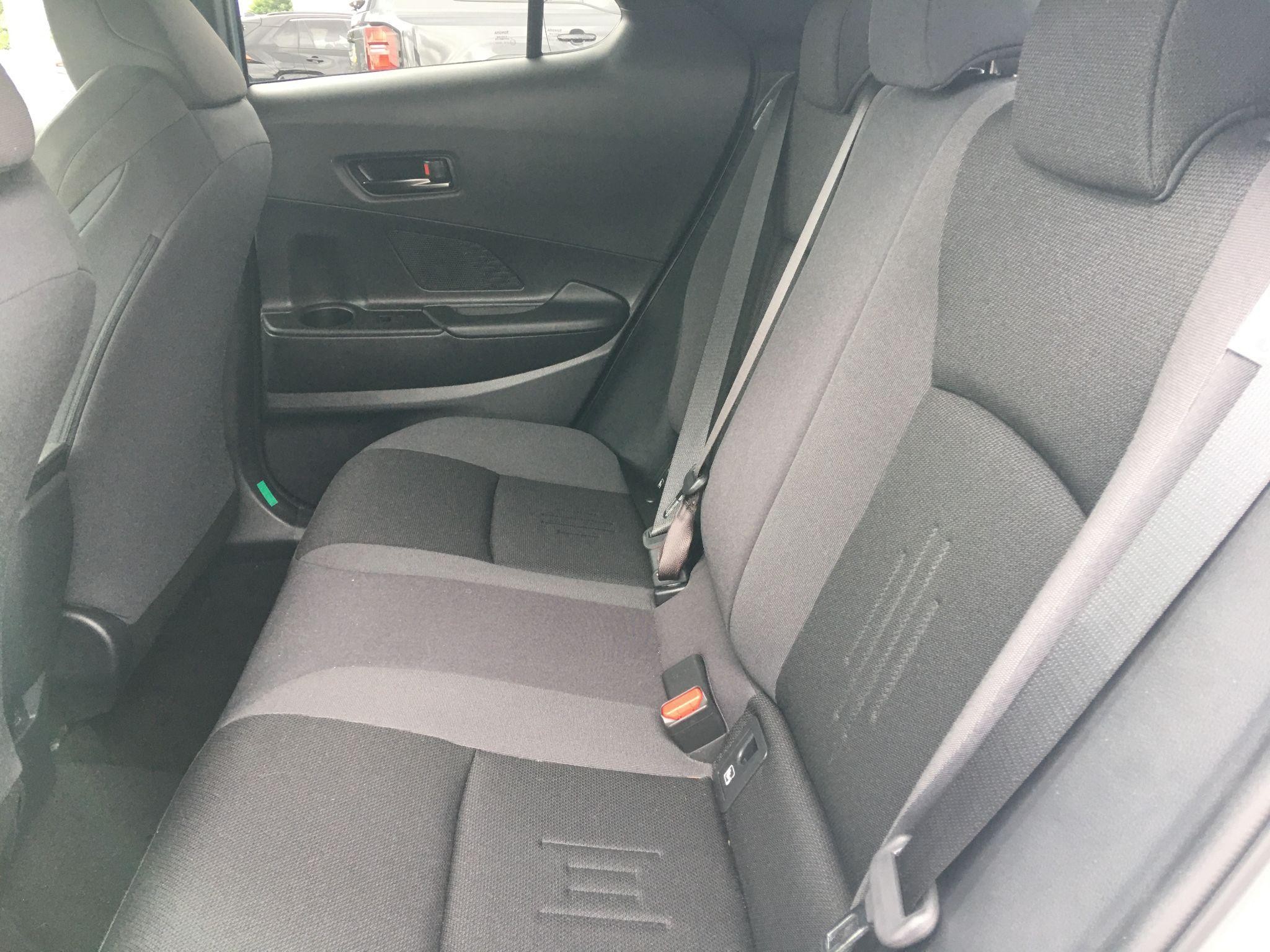 Toyota C-HR Image 20