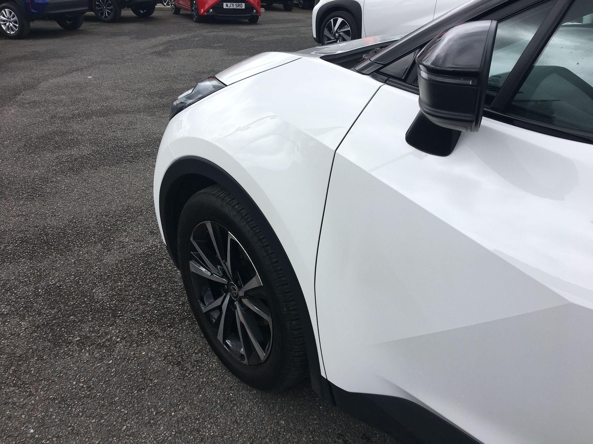 Toyota C-HR Image 22
