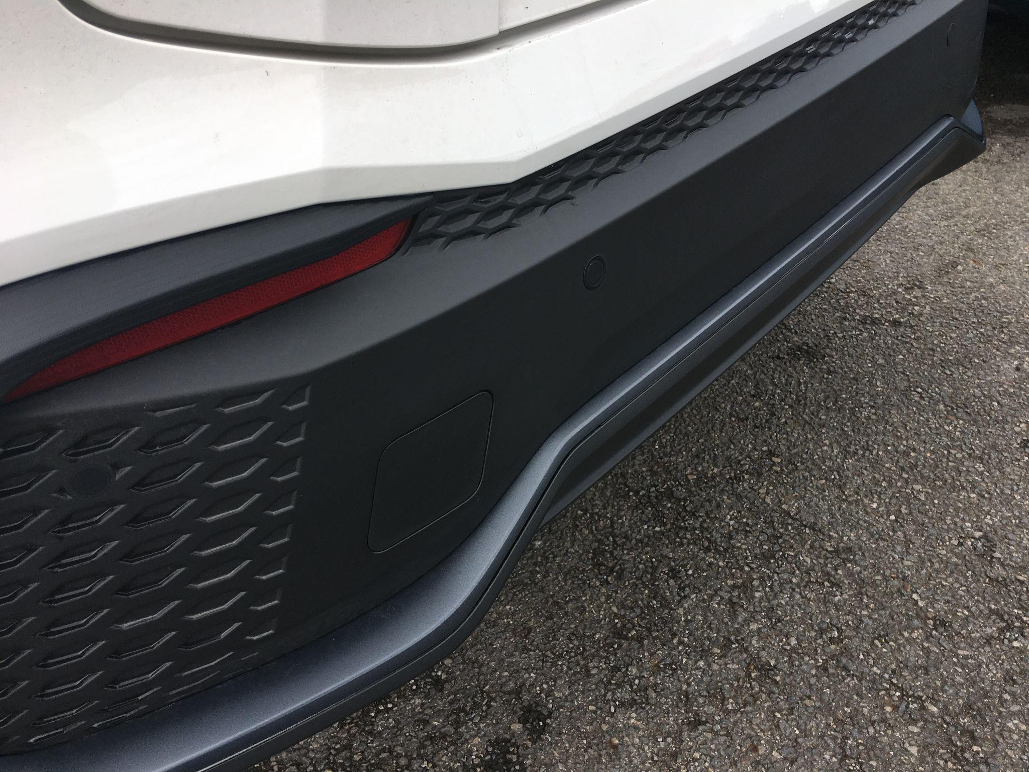 Toyota C-HR Image 30
