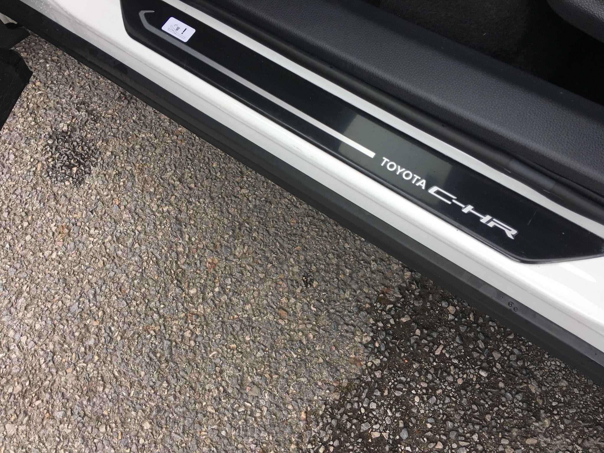 Toyota C-HR Image 31