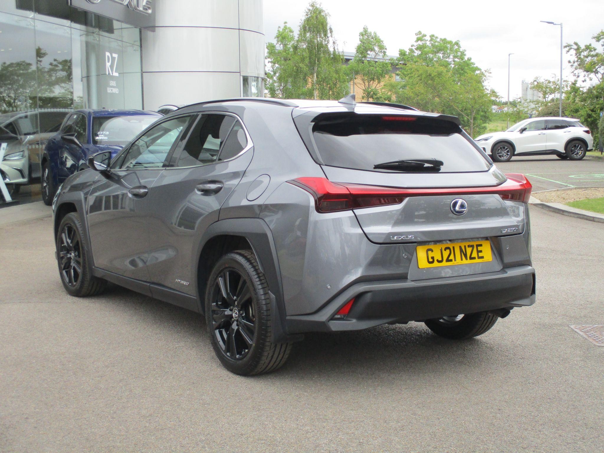 Lexus UX Self-Charging Hybrid Image 7