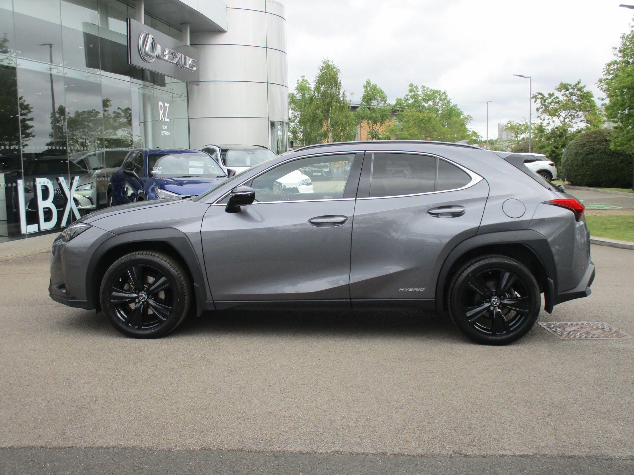 Lexus UX Self-Charging Hybrid Image 8