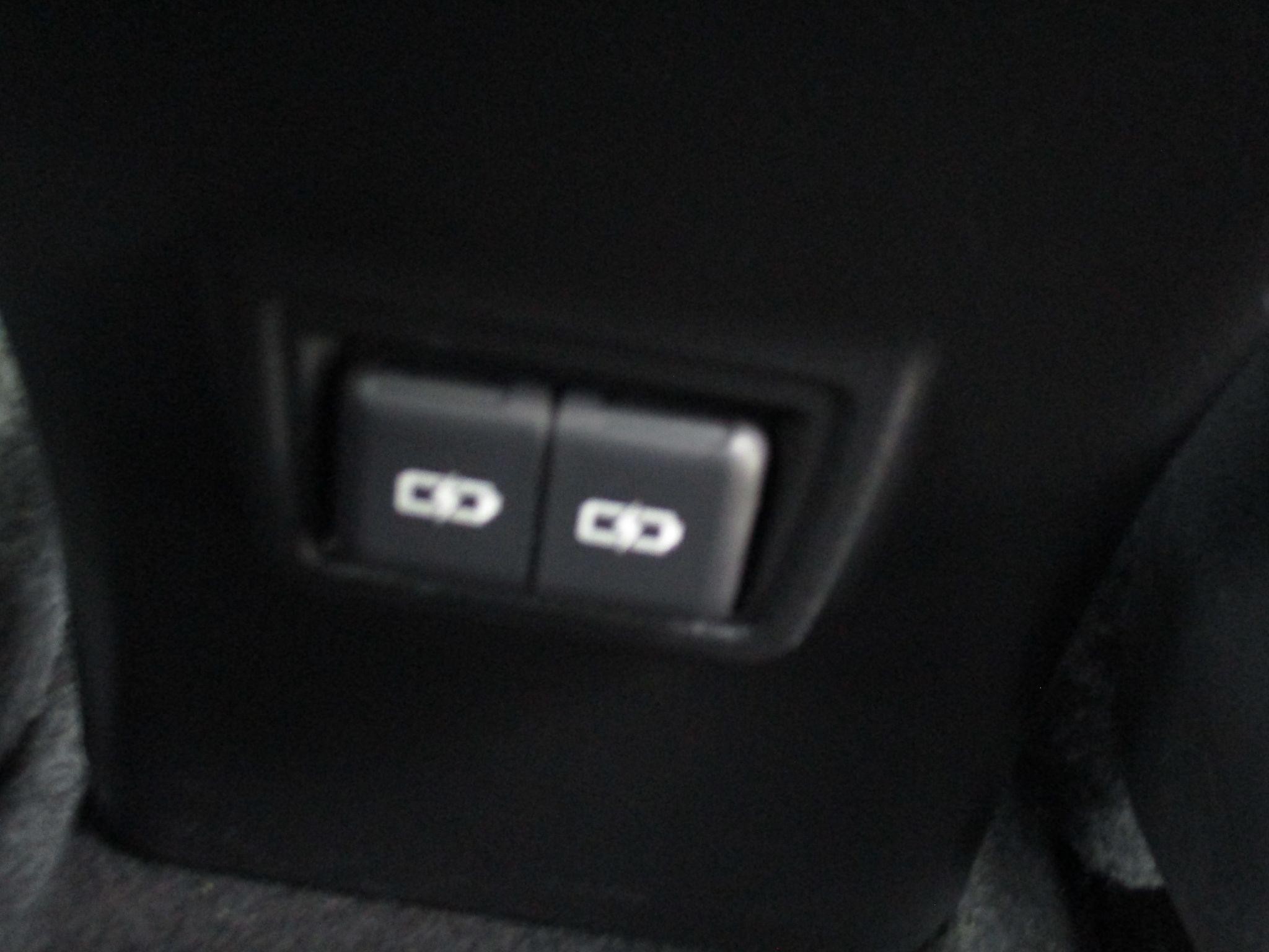 Lexus UX Self-Charging Hybrid Image 27