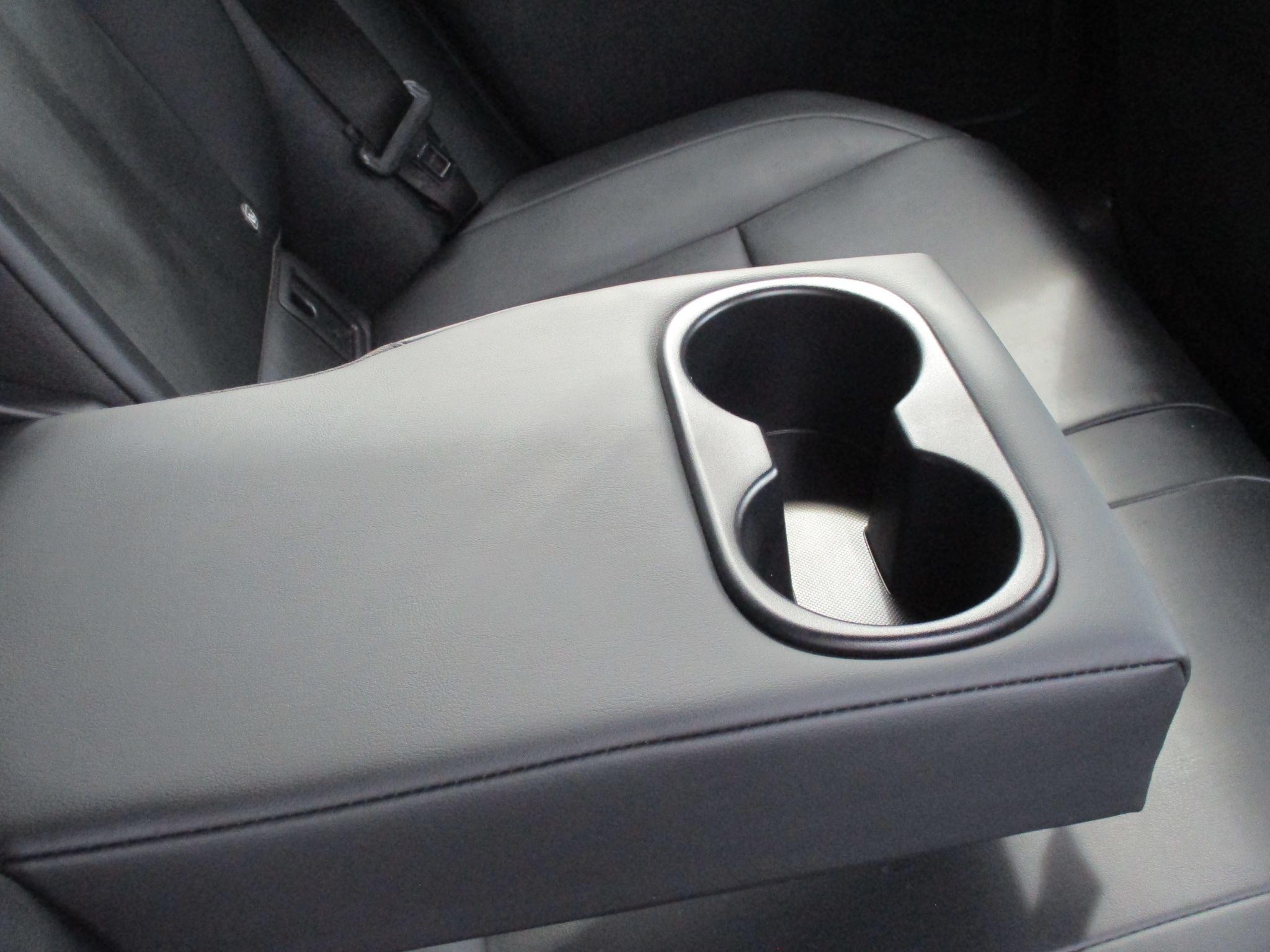 Lexus UX Self-Charging Hybrid Image 28