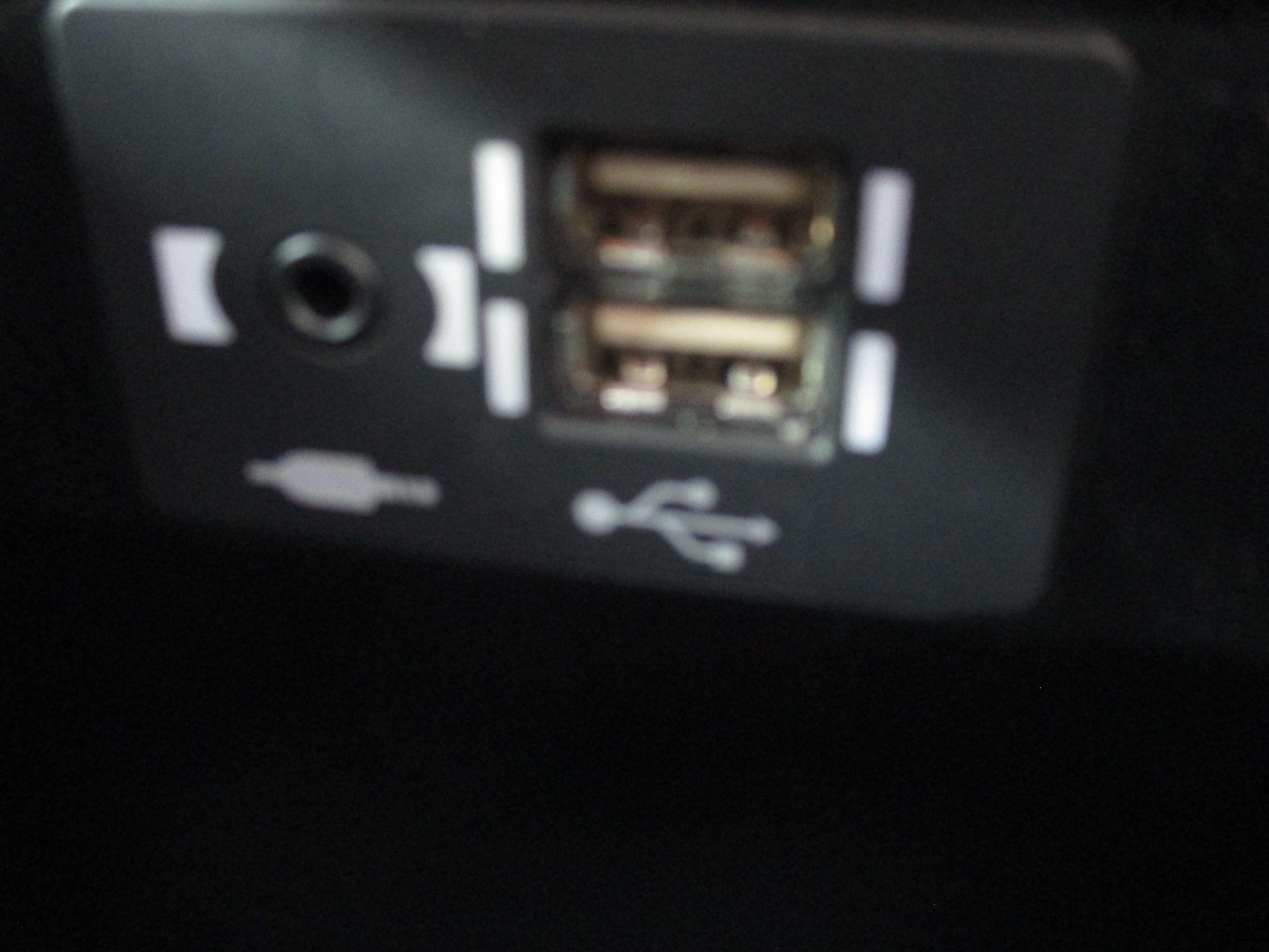 Lexus UX Self-Charging Hybrid Image 40