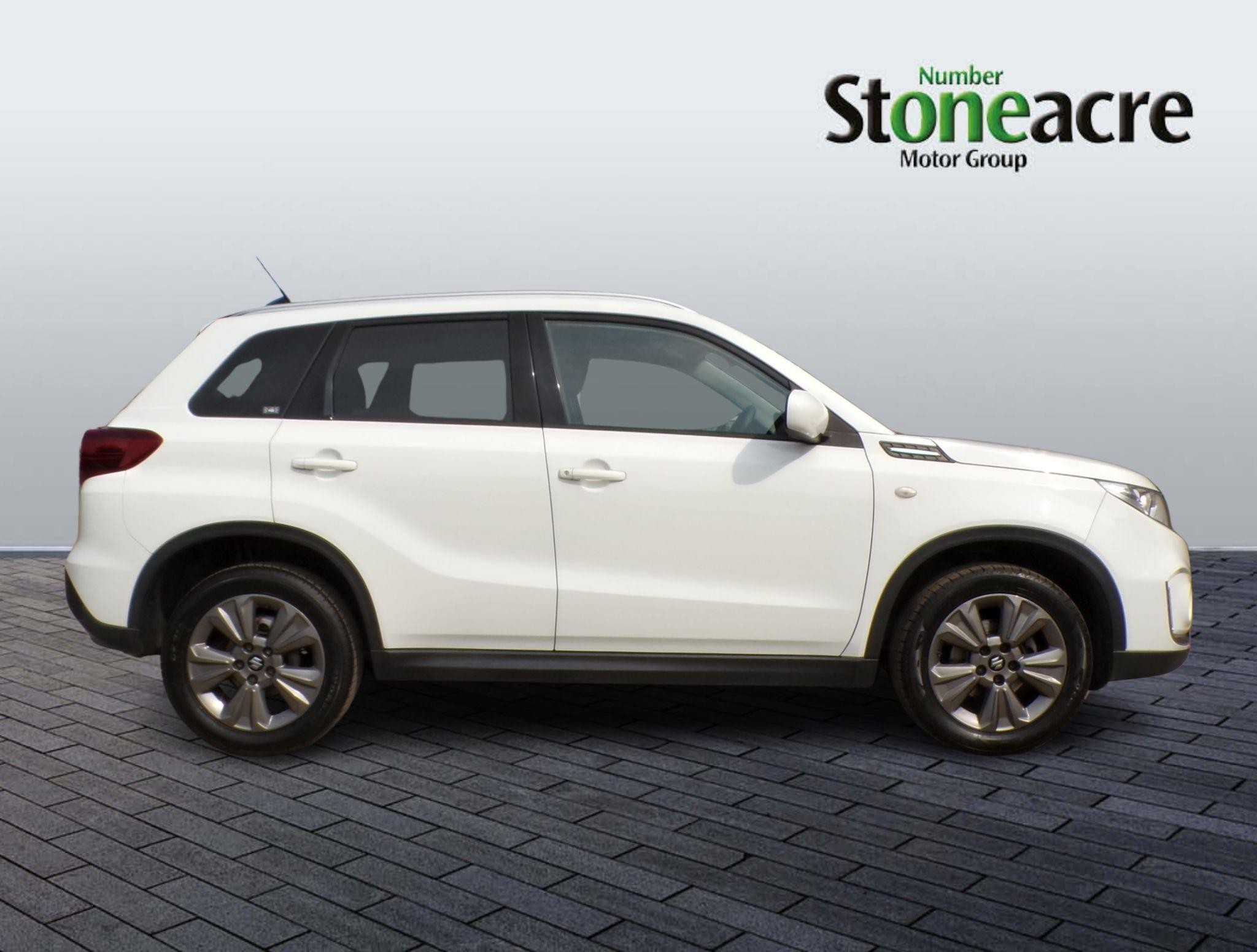 Suzuki Vitara Image 8