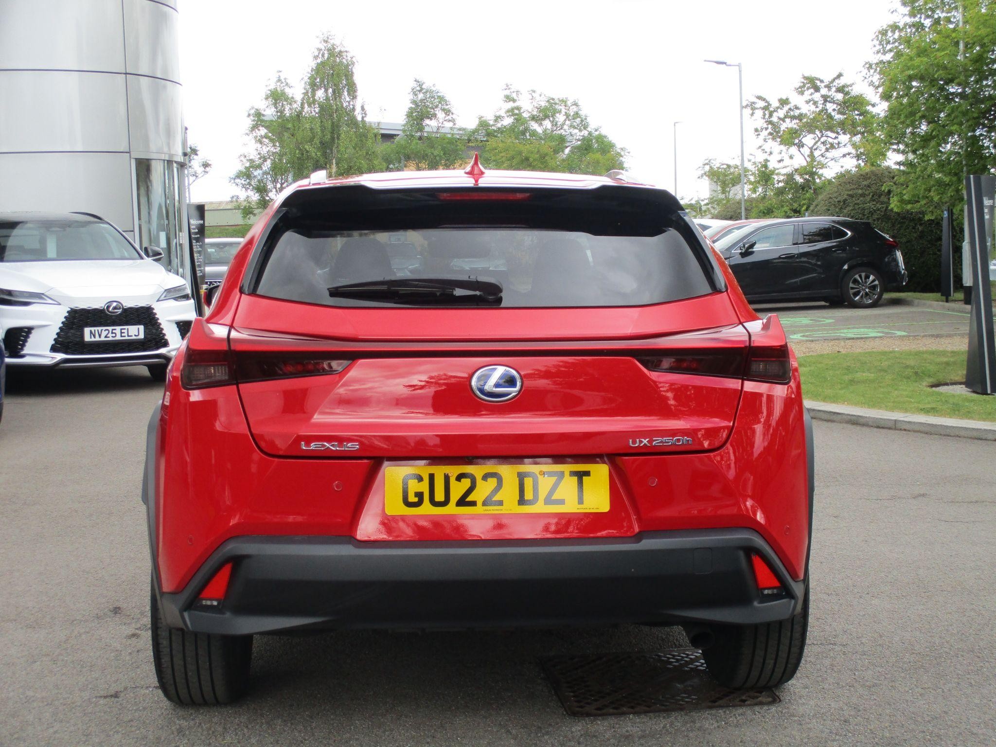 Lexus UX Self-Charging Hybrid Image 13