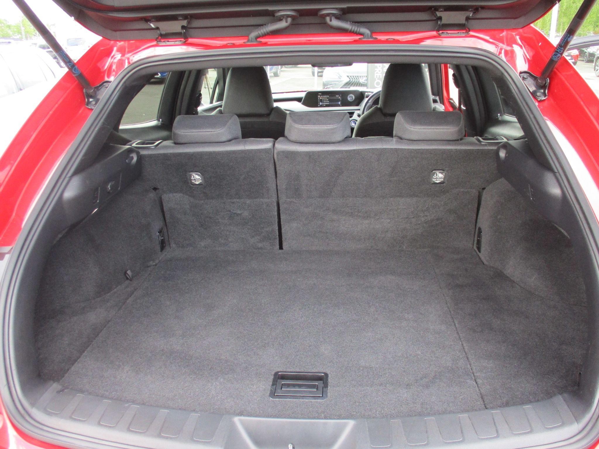 Lexus UX Self-Charging Hybrid Image 35