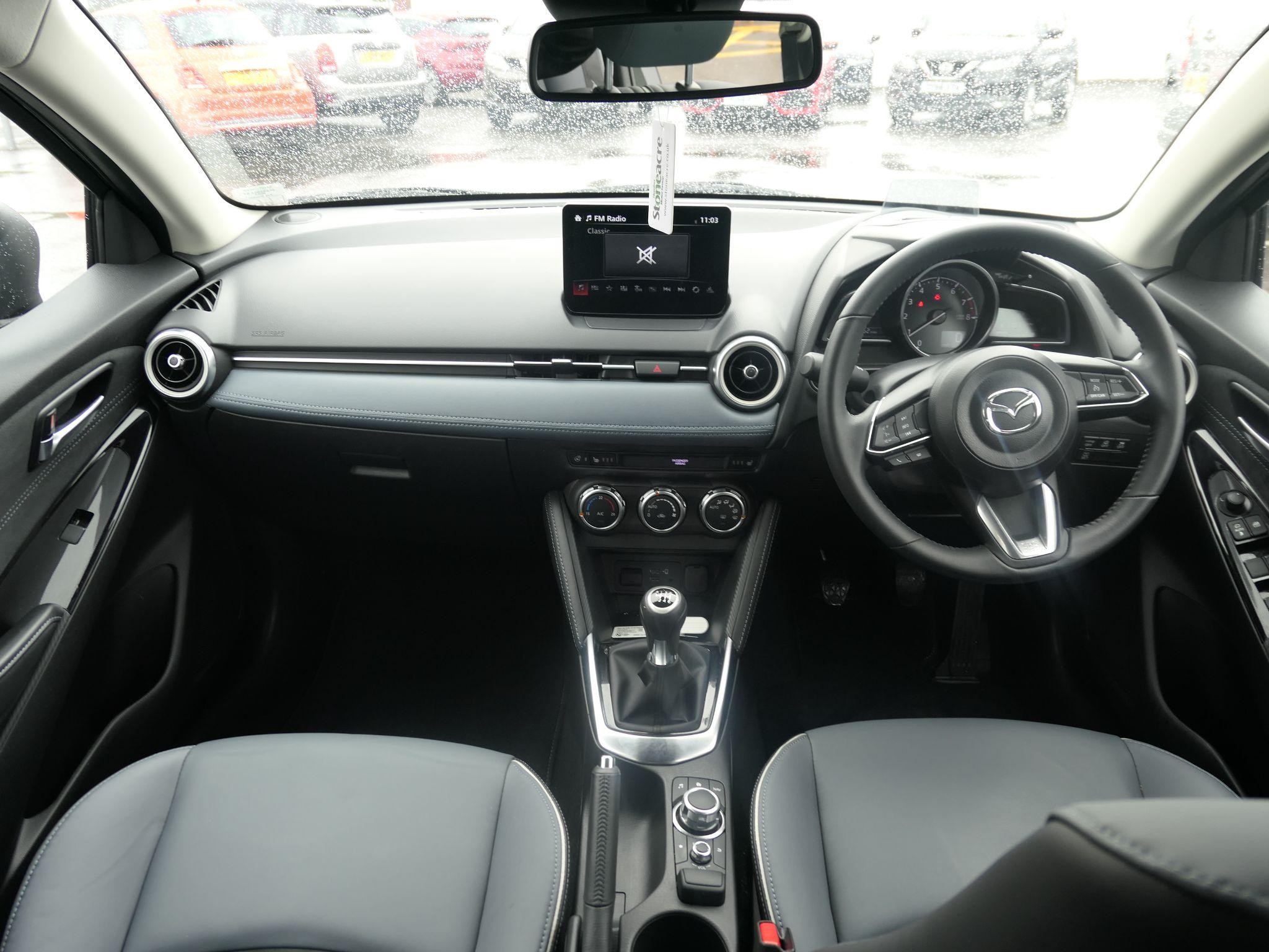 Mazda2 Image 9
