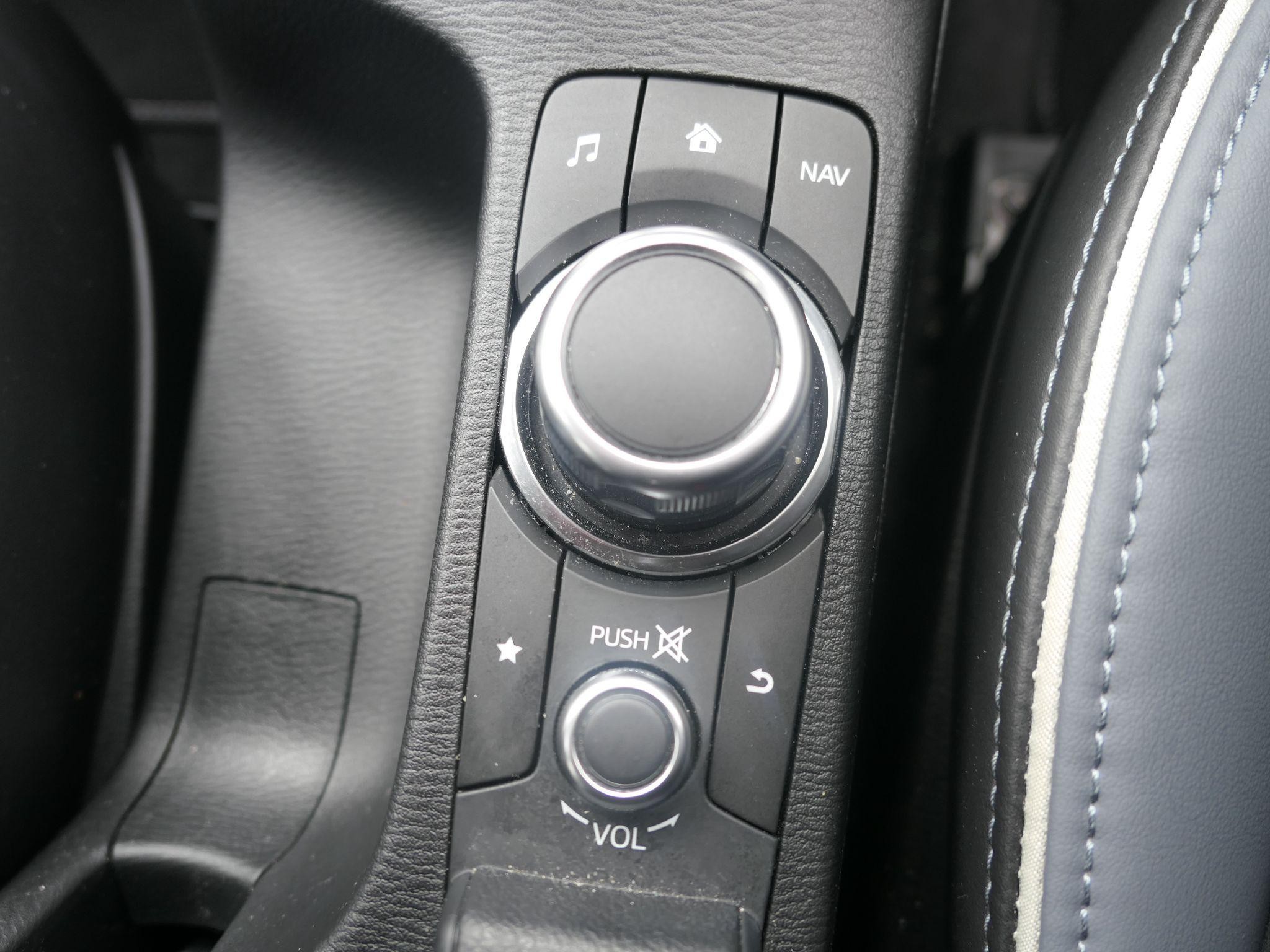 Mazda2 Image 17