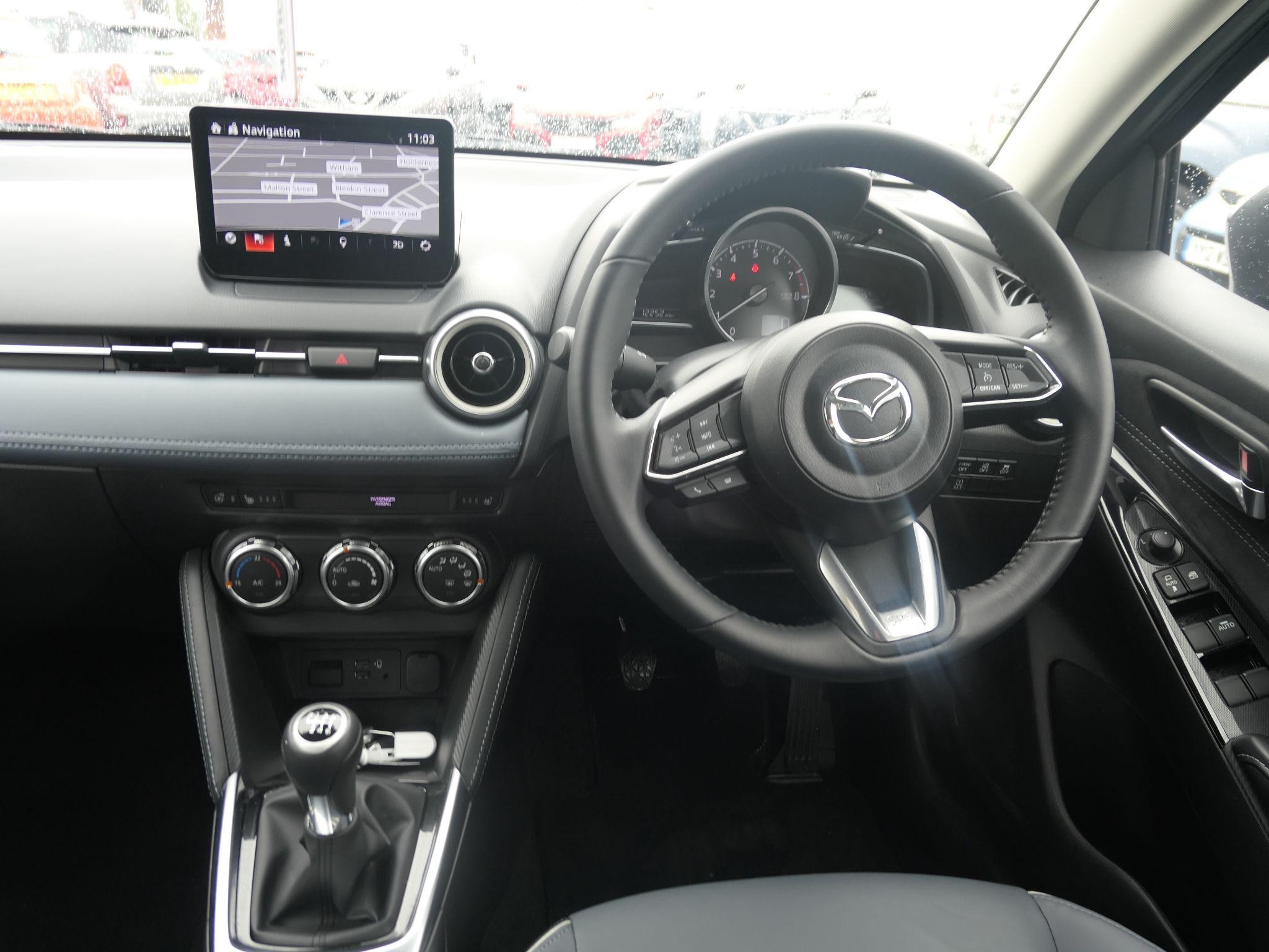 Mazda2 Image 24