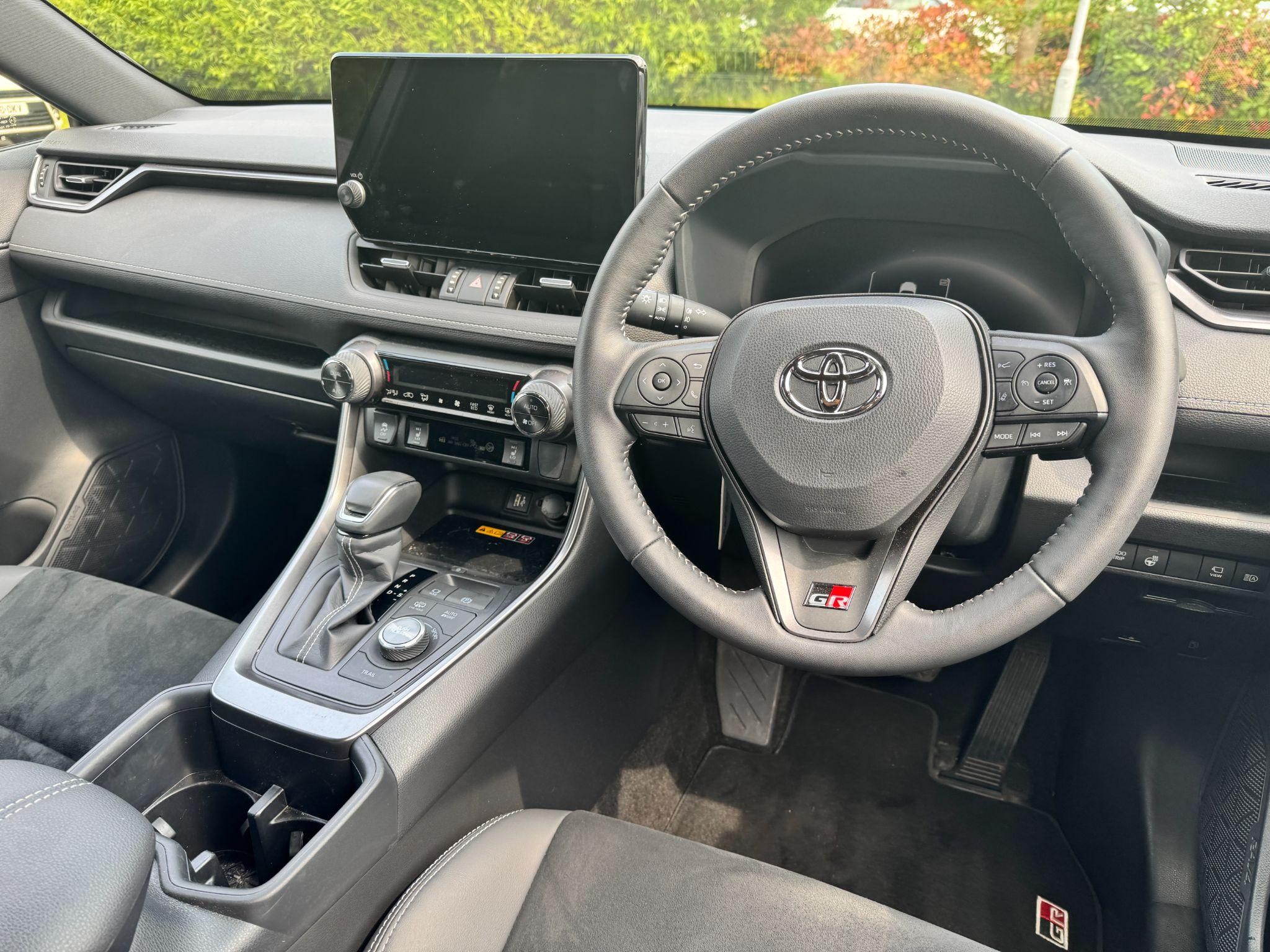 Toyota RAV4 Image 18