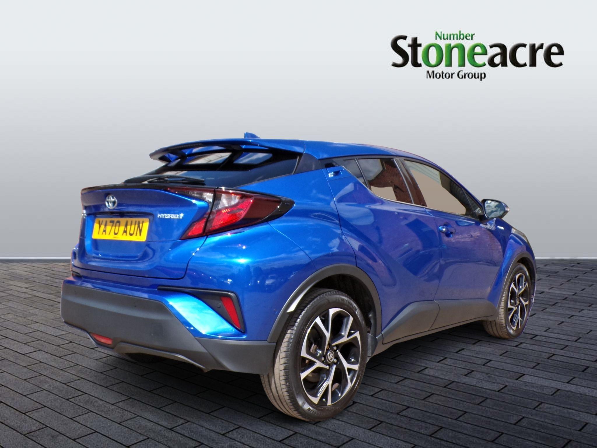 Toyota C-HR Image 2