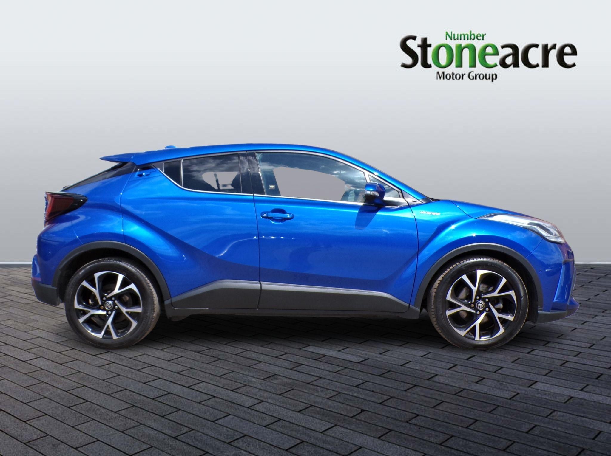 Toyota C-HR Image 8
