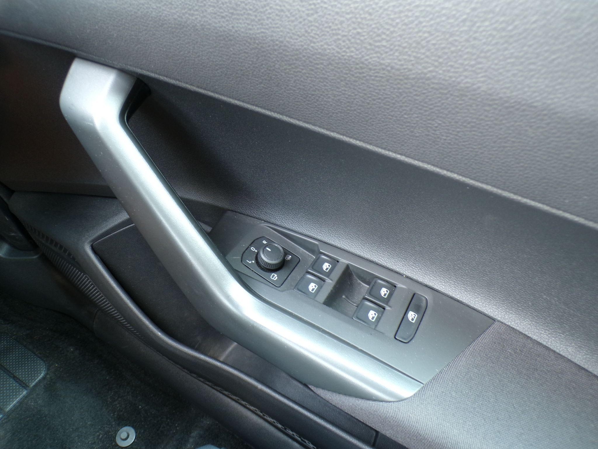 Volkswagen Polo Image 28