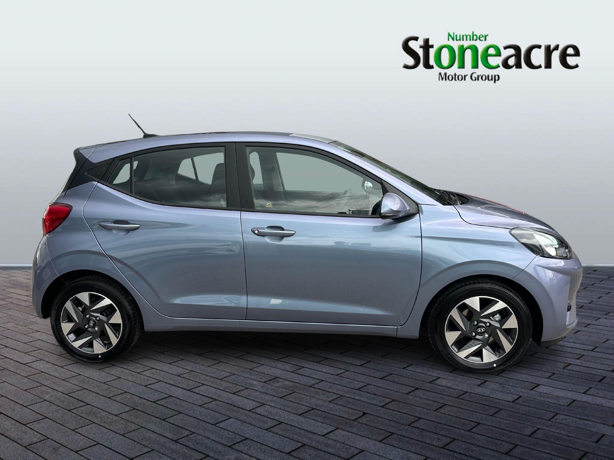 Hyundai i10 Image 8