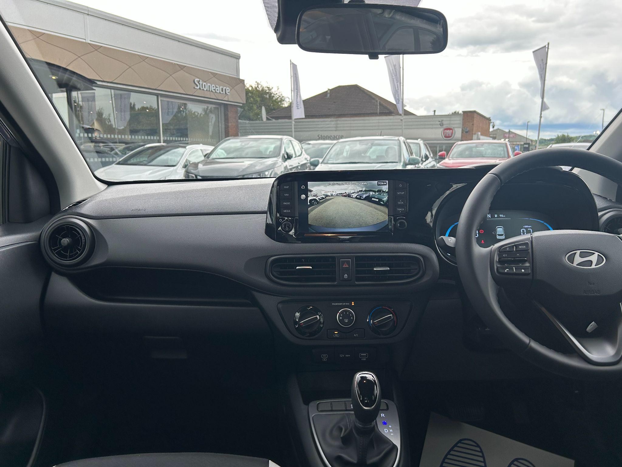 Hyundai i10 Image 16