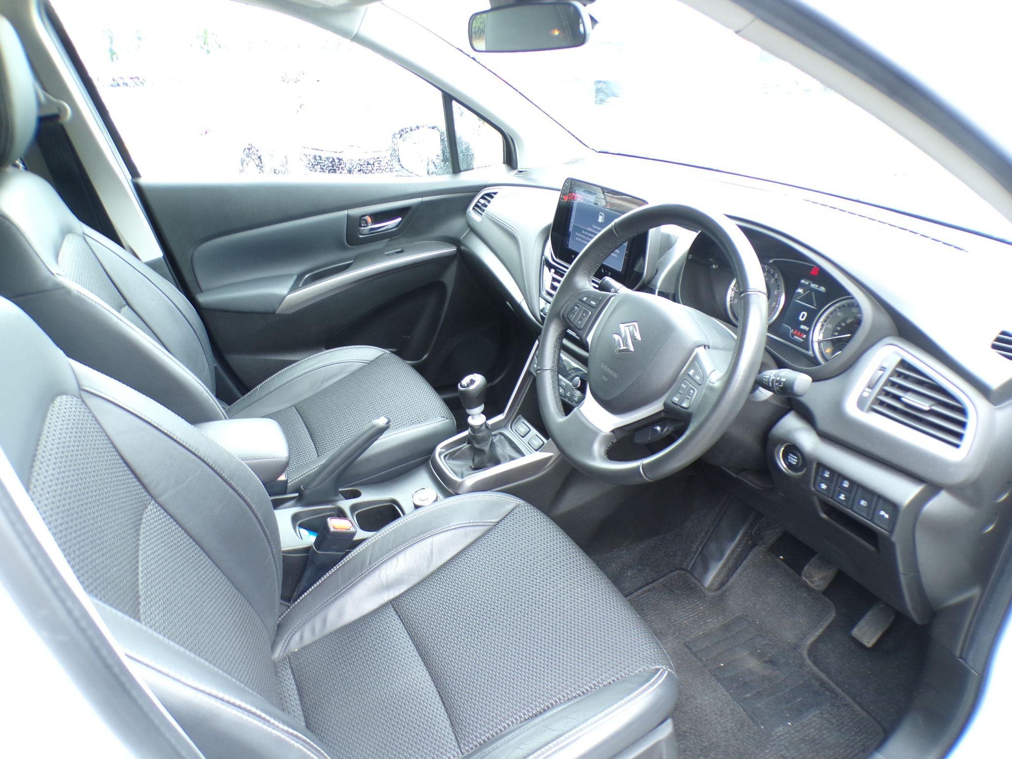 Suzuki SX4 S-Cross Image 12