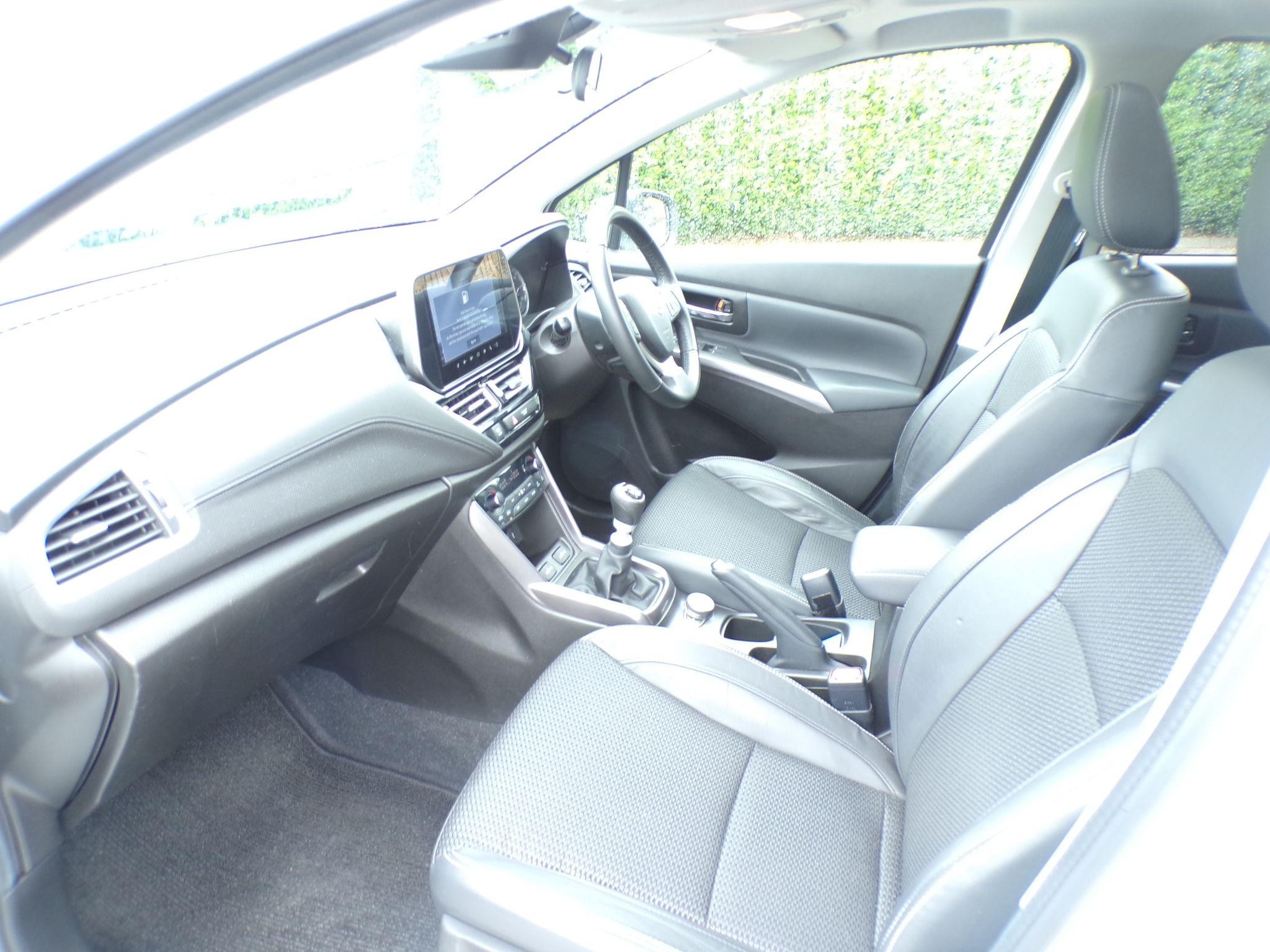 Suzuki SX4 S-Cross Image 41
