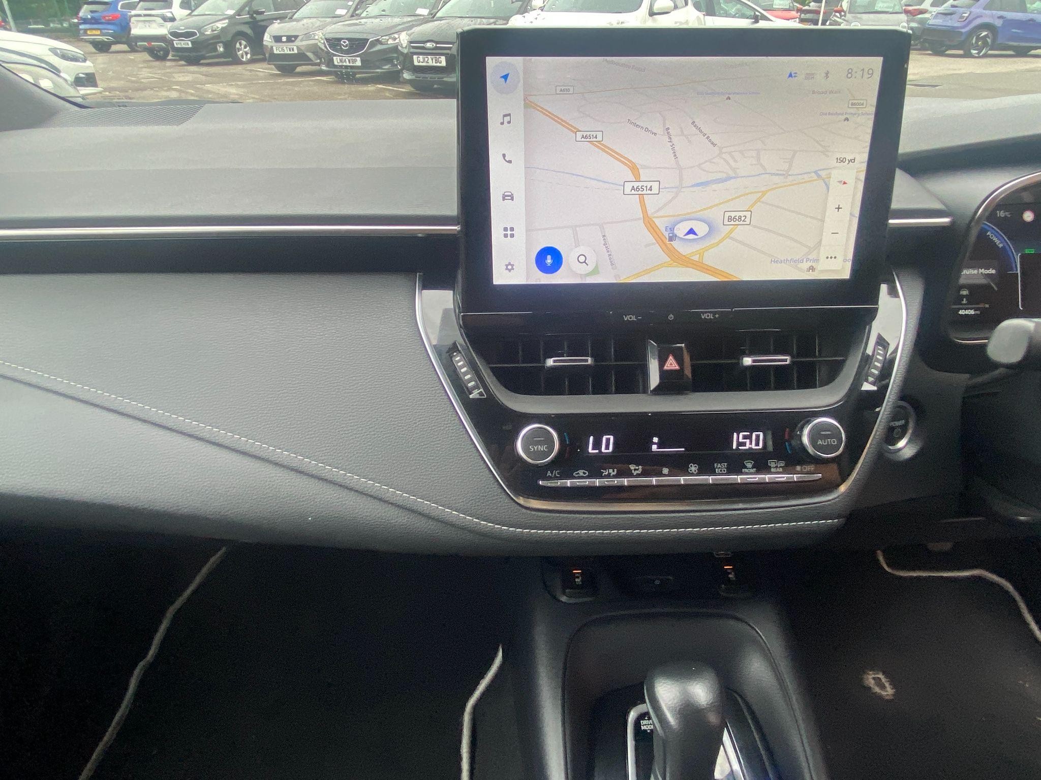 Toyota Corolla Image 12