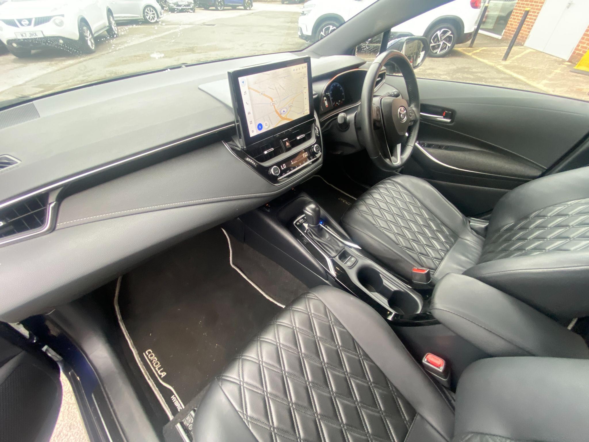 Toyota Corolla Image 13