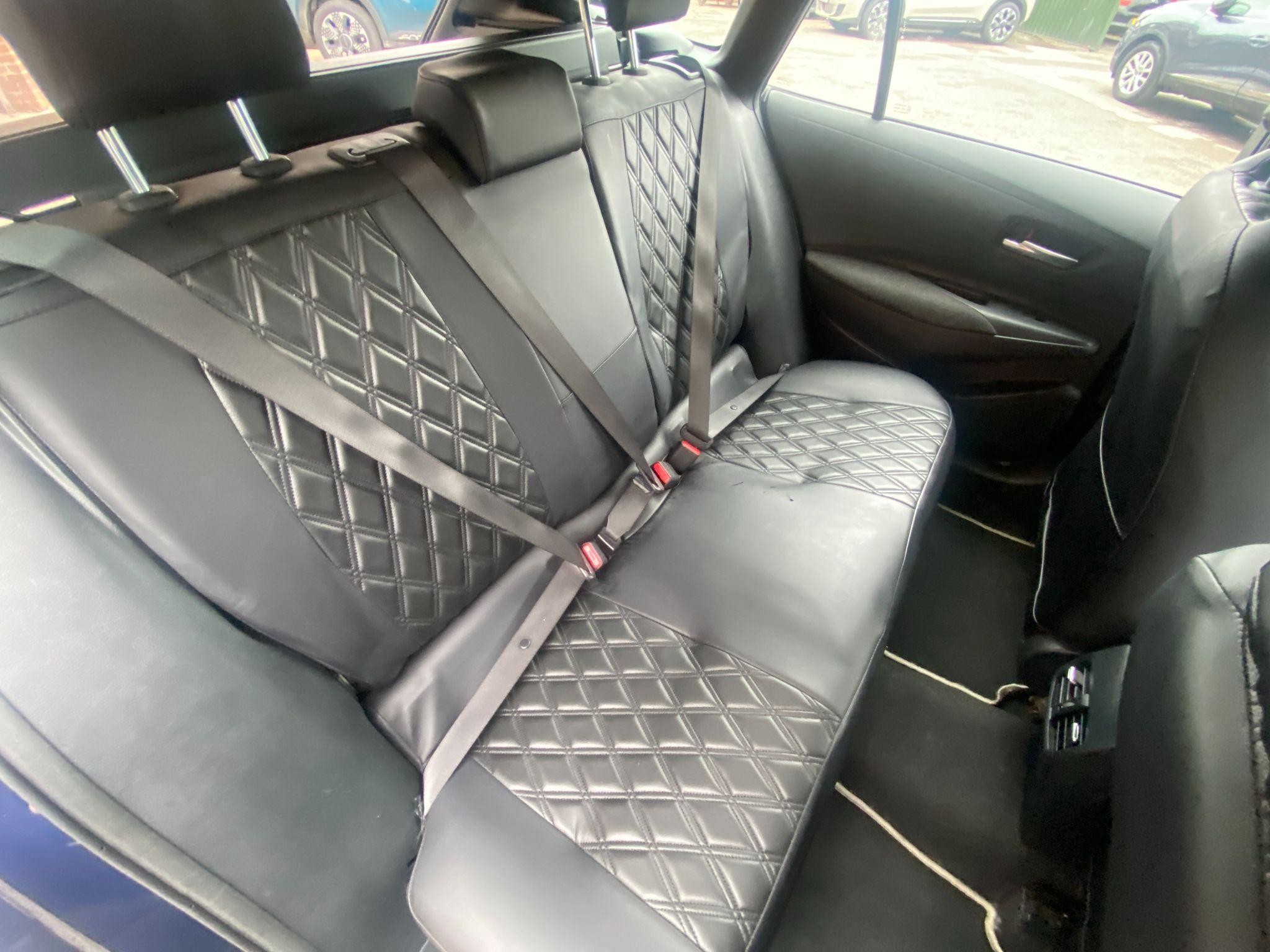 Toyota Corolla Image 16