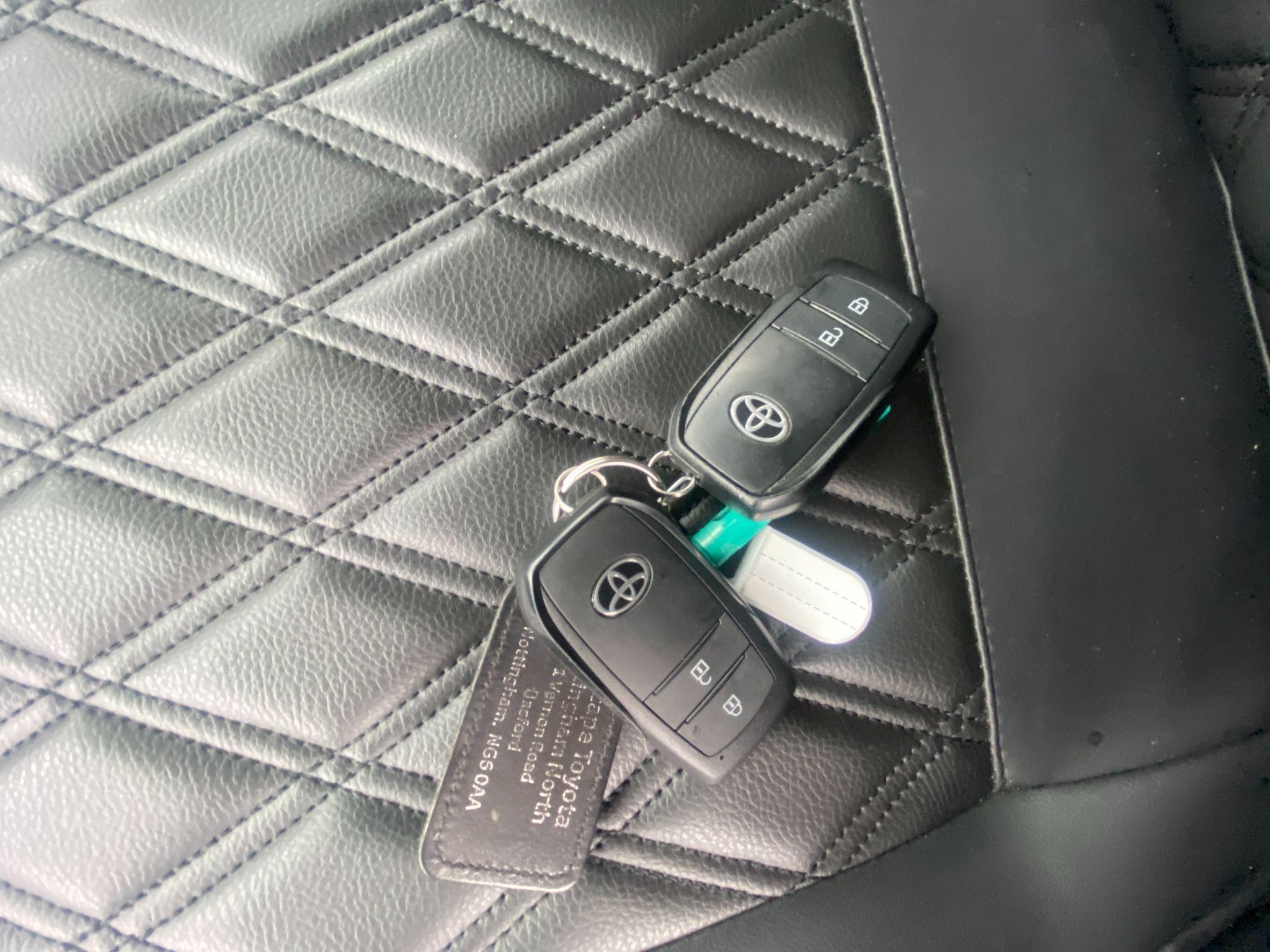 Toyota Corolla Image 19