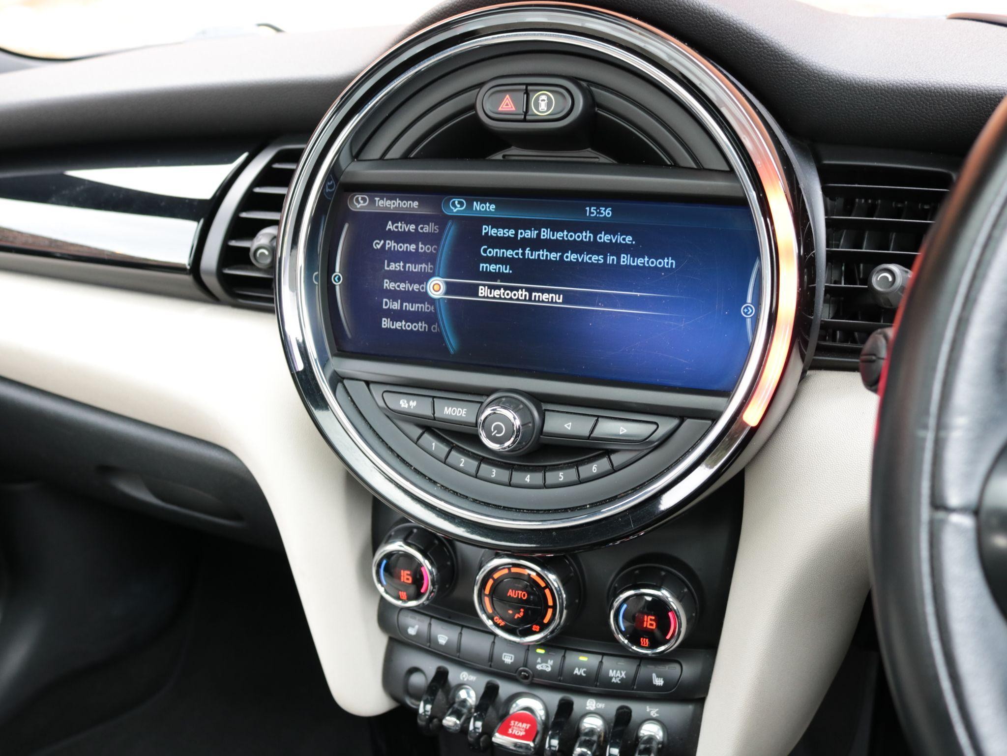 MINI Hatch Image 19
