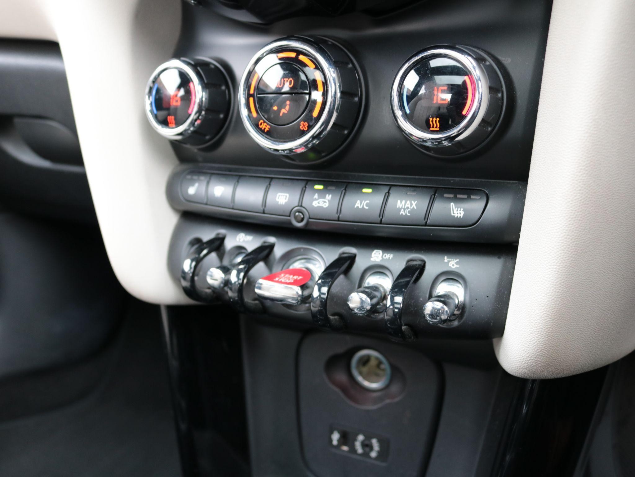 MINI Hatch Image 20