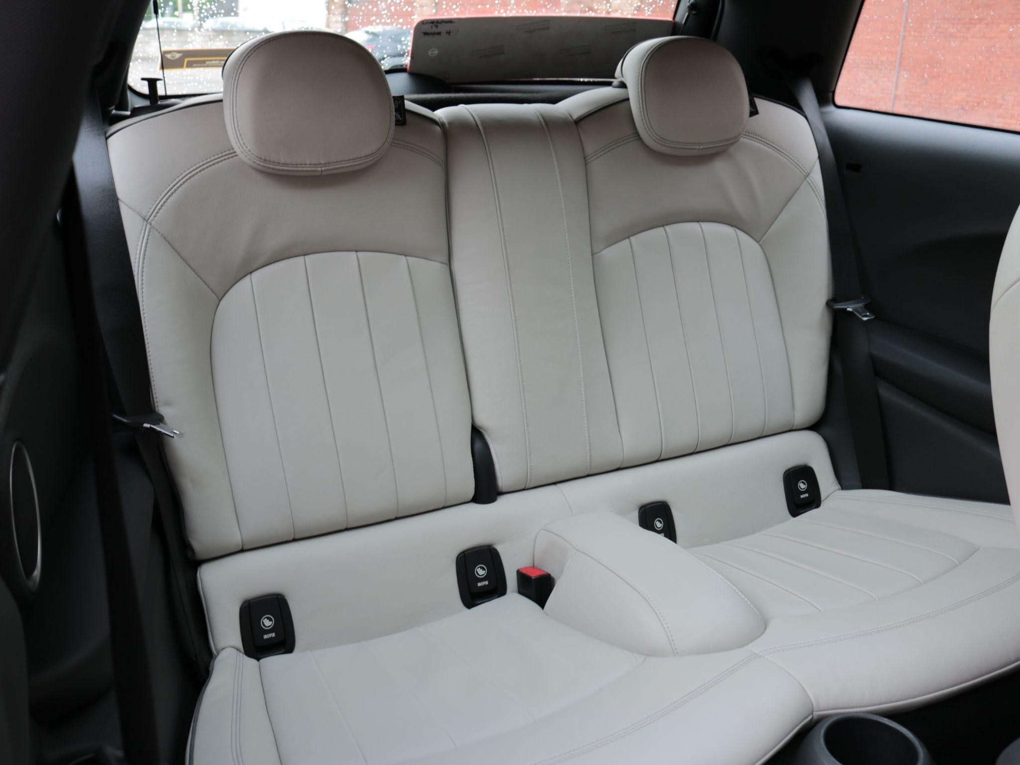 MINI Hatch Image 23
