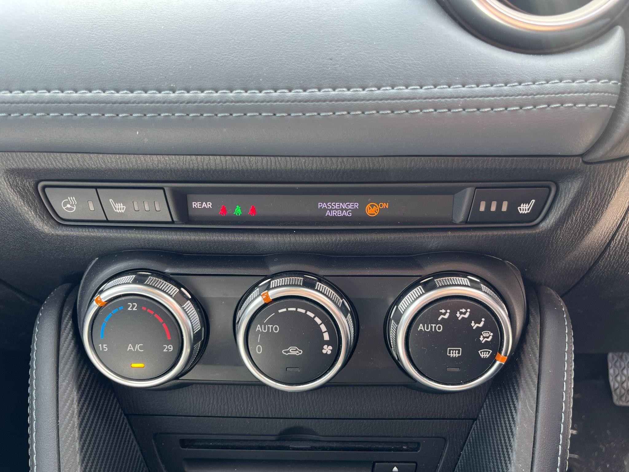 Mazda2 Image 11
