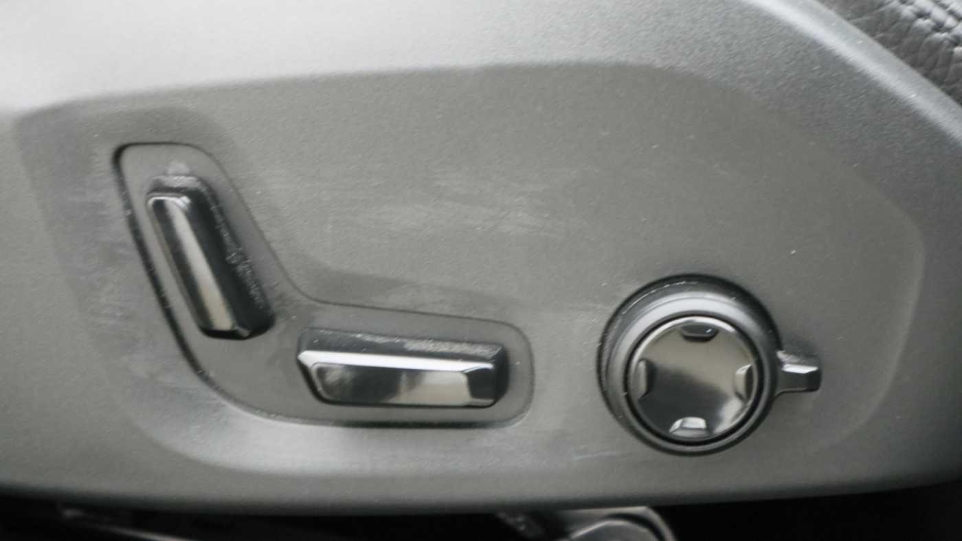 Volvo XC60 Image 25