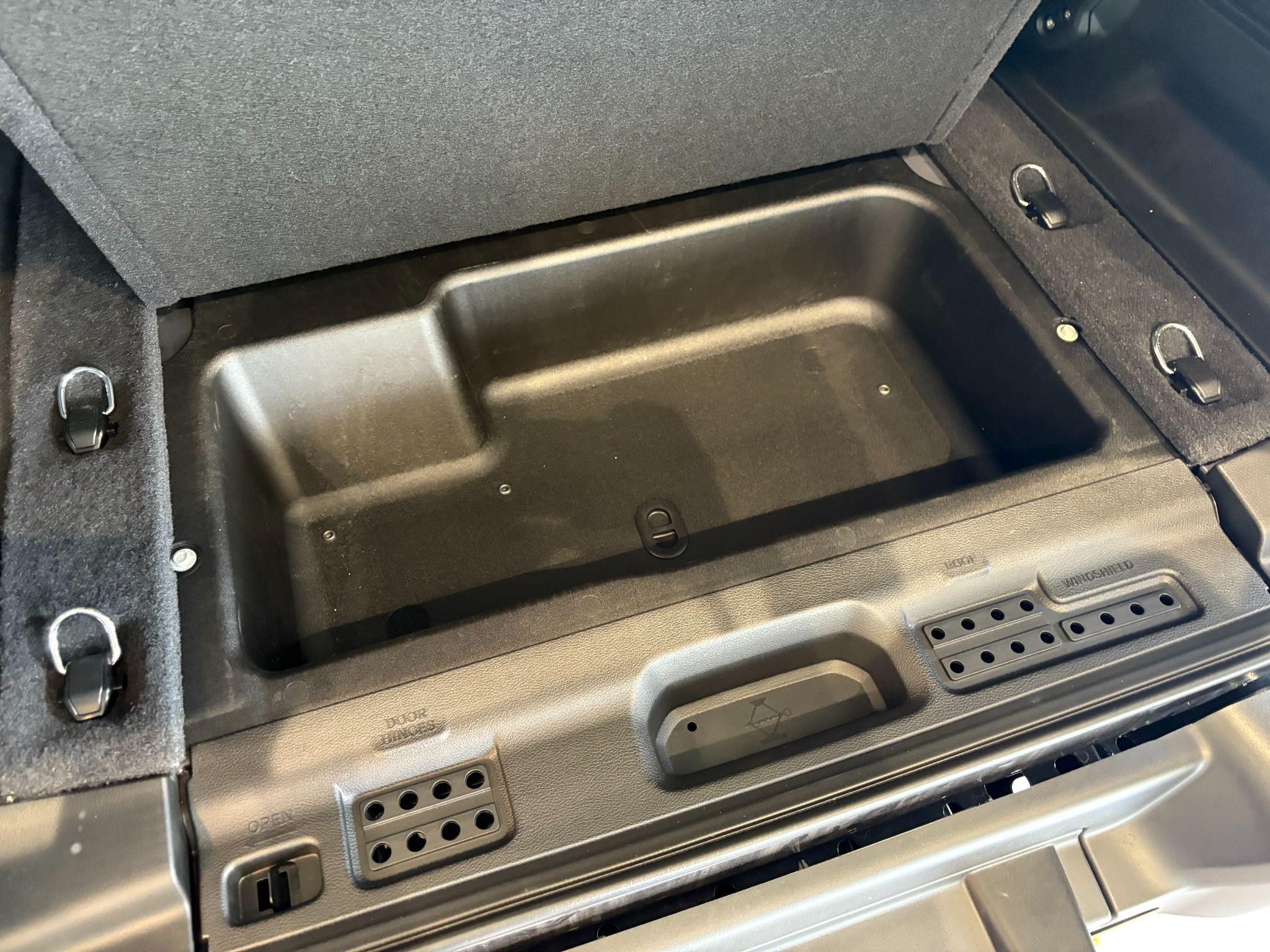 Jeep Wrangler Image 11