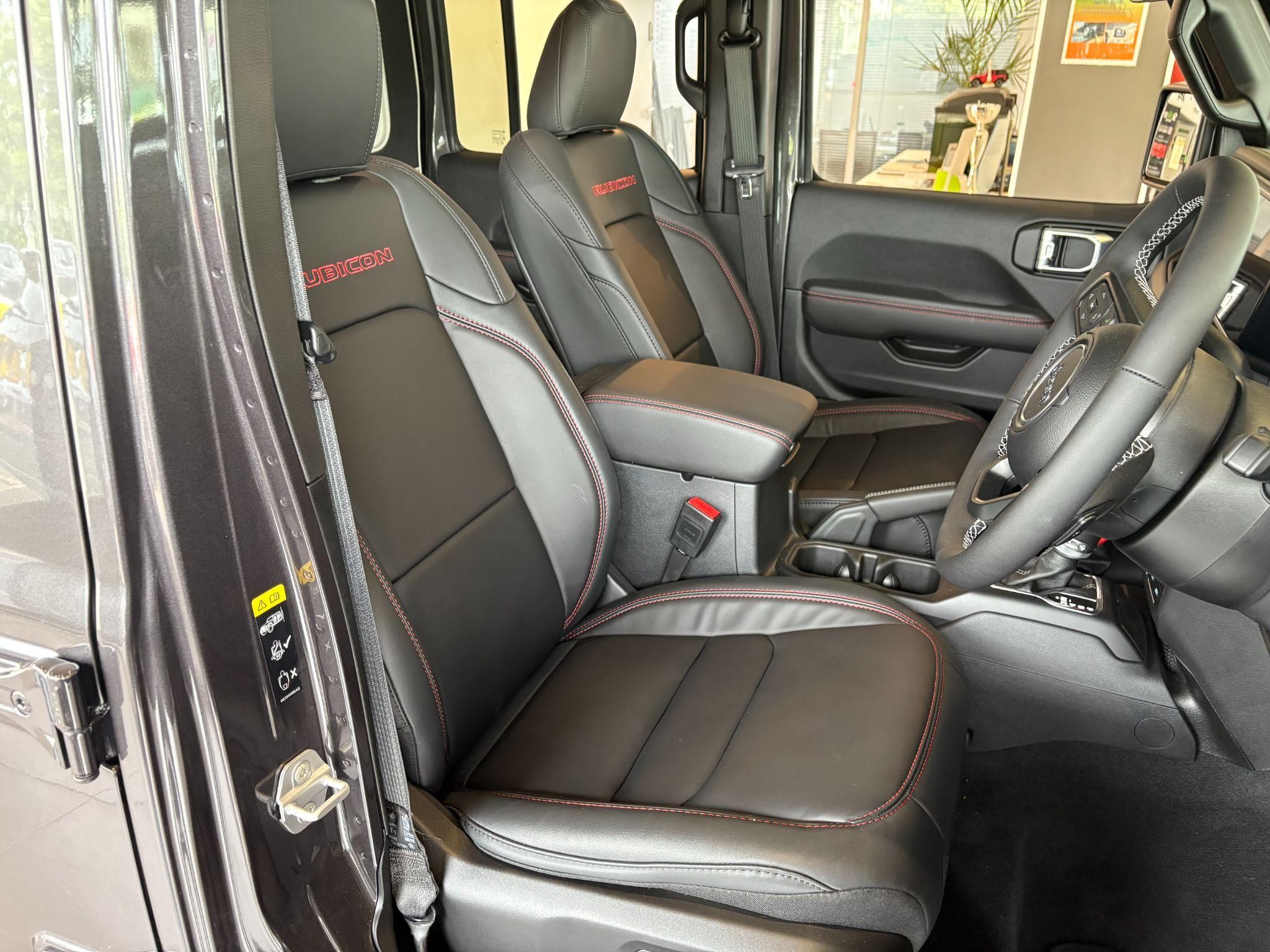 Jeep Wrangler Image 23