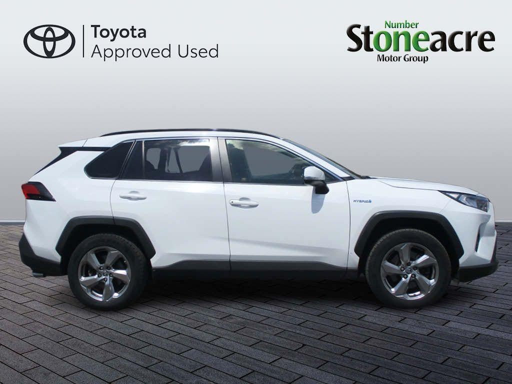 Toyota RAV4 Image 4