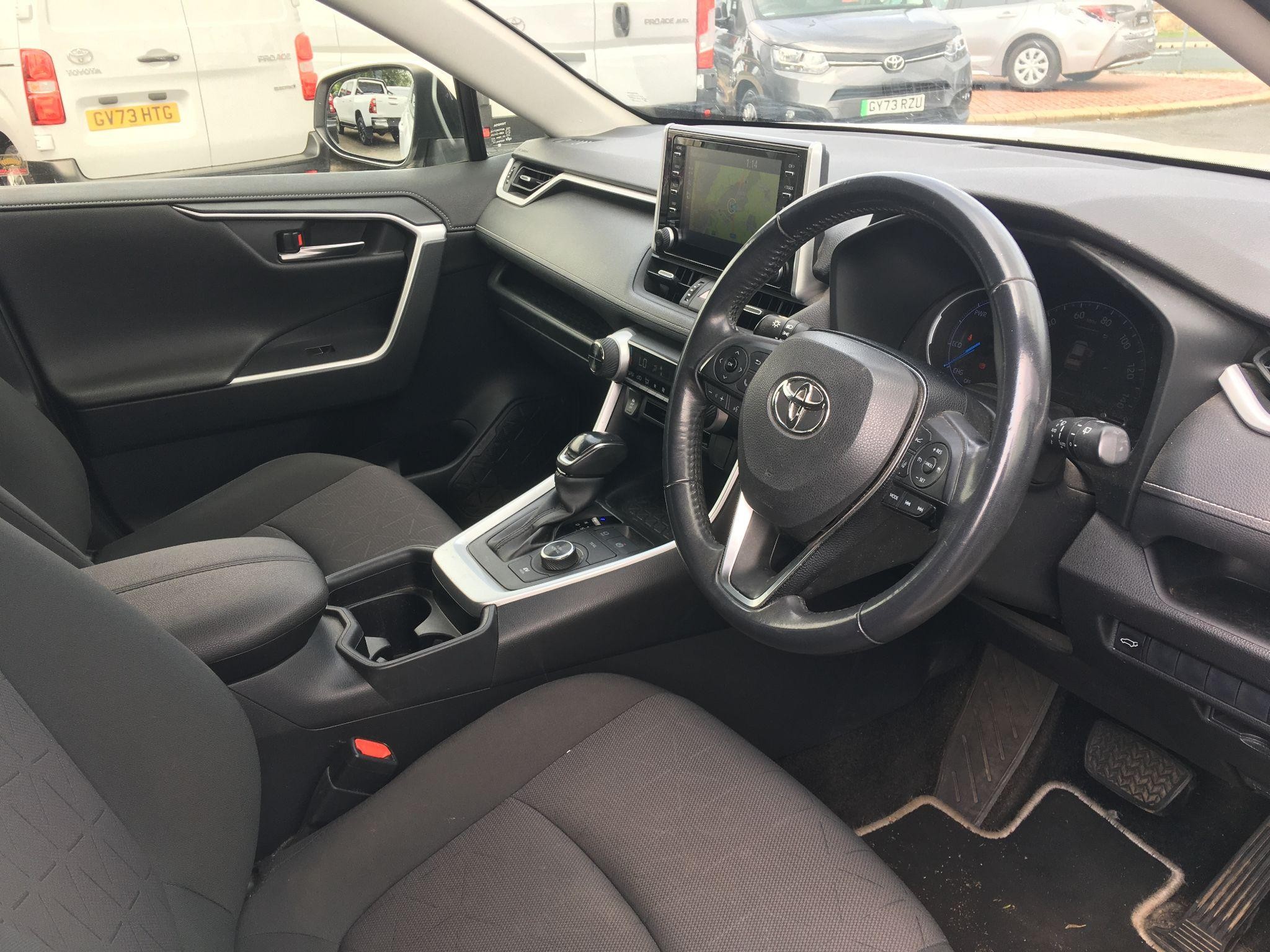 Toyota RAV4 Image 13